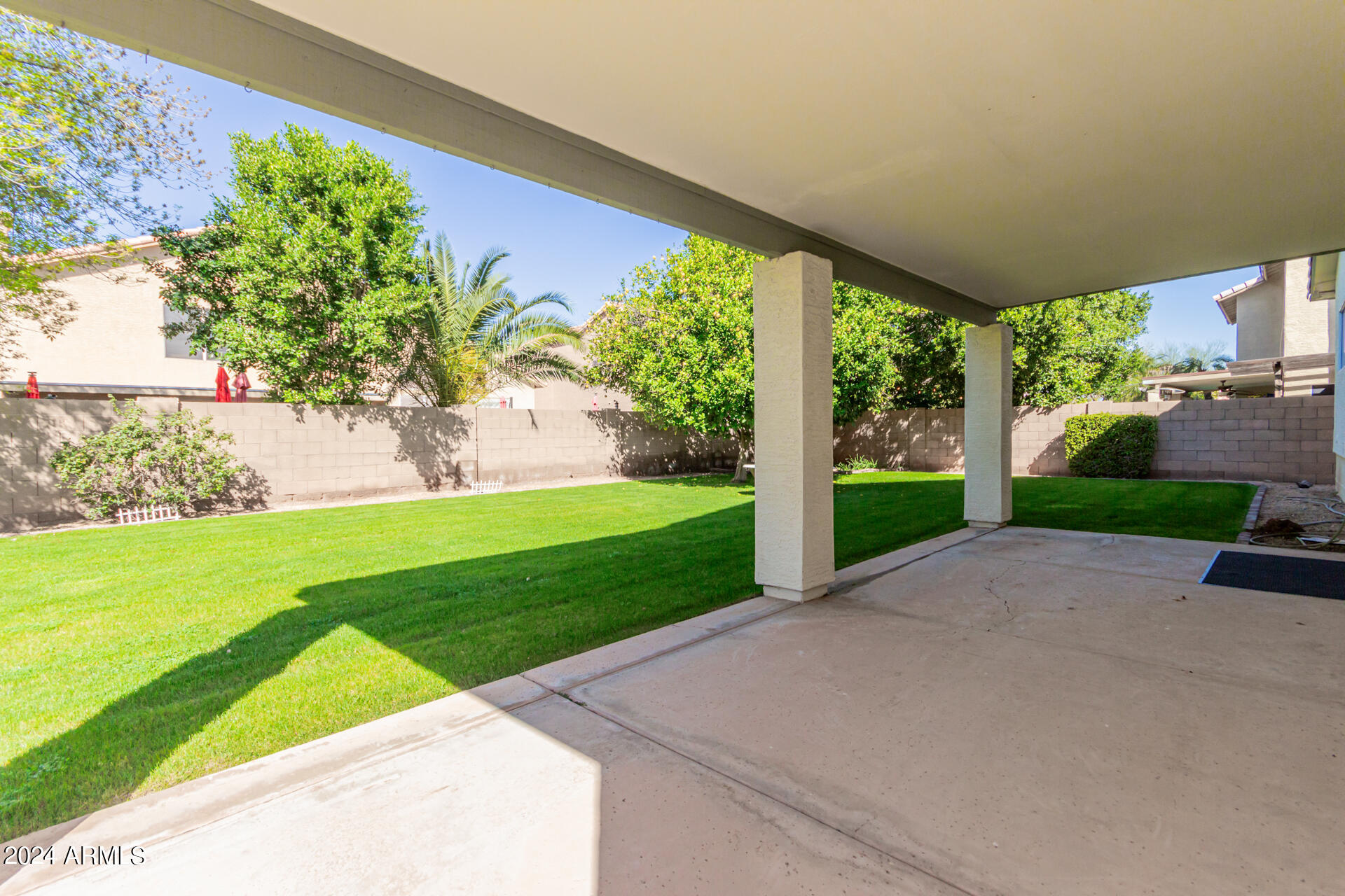 246 S COBBLESTONE Drive