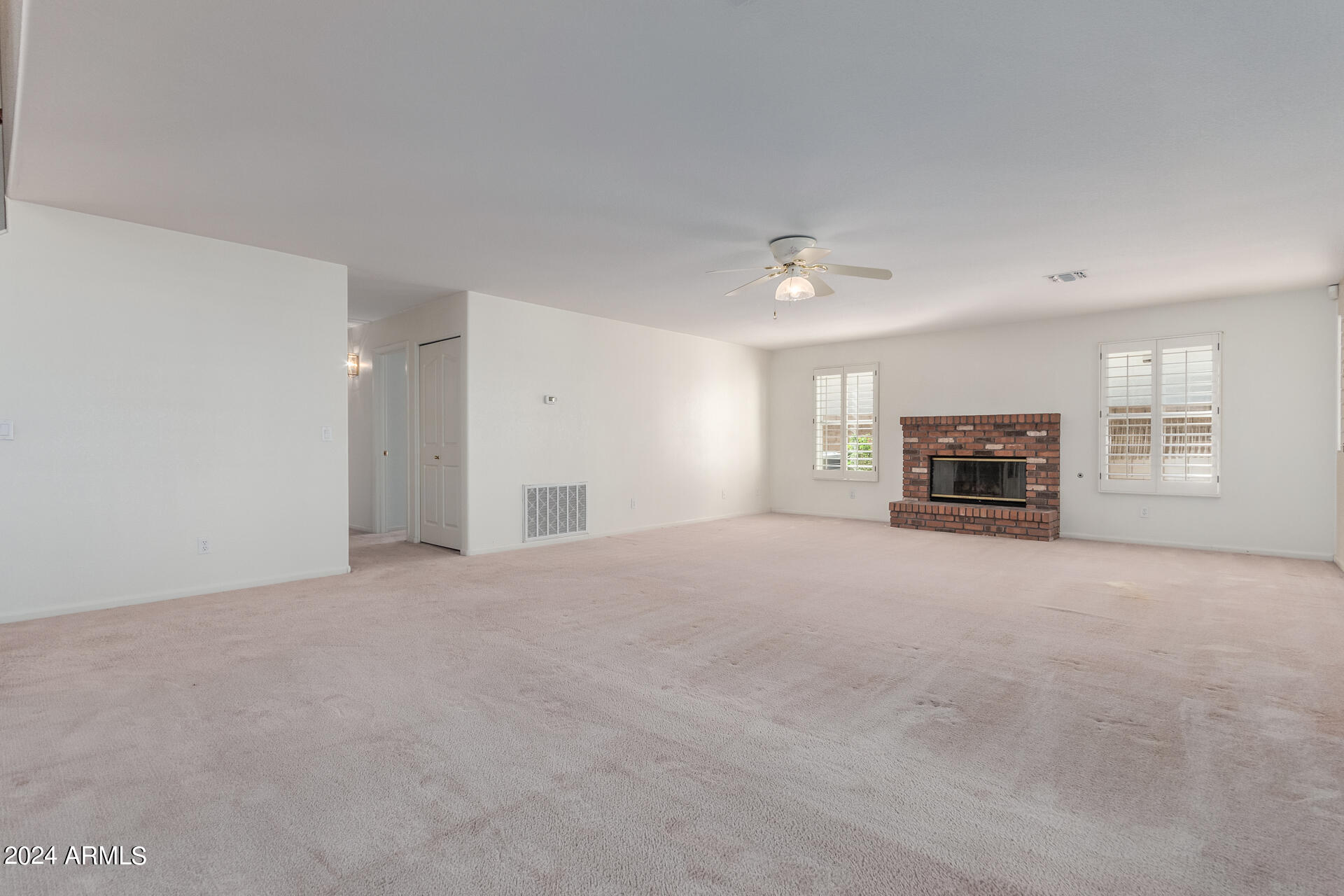 246 S COBBLESTONE Drive