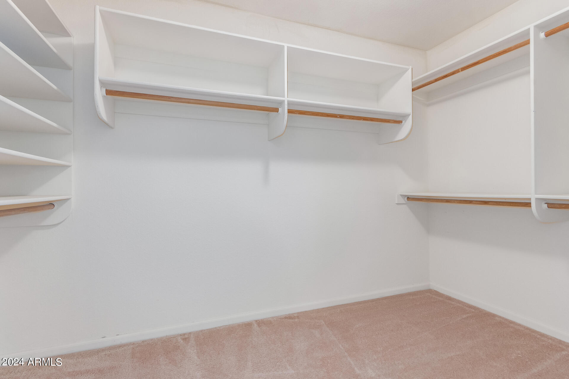 246 S COBBLESTONE Drive