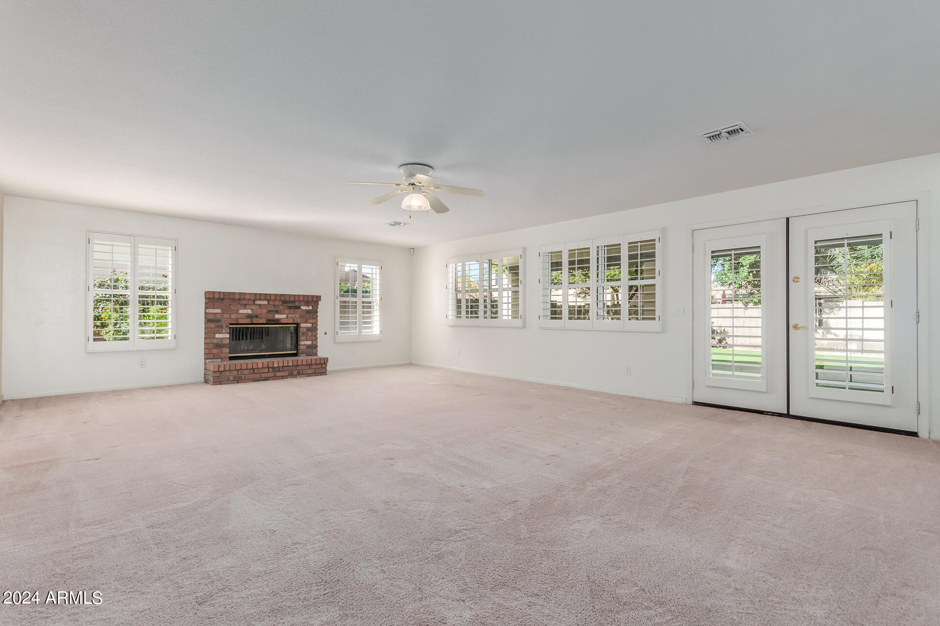 246 S COBBLESTONE Drive