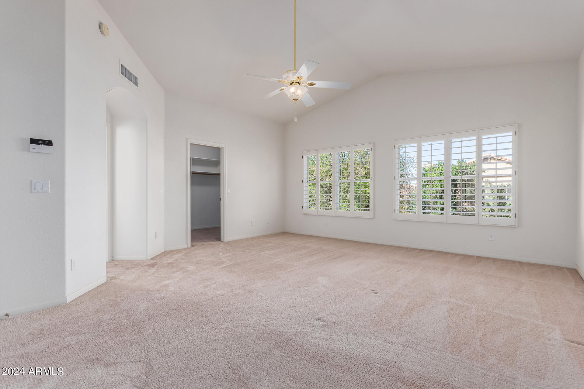 246 S COBBLESTONE Drive