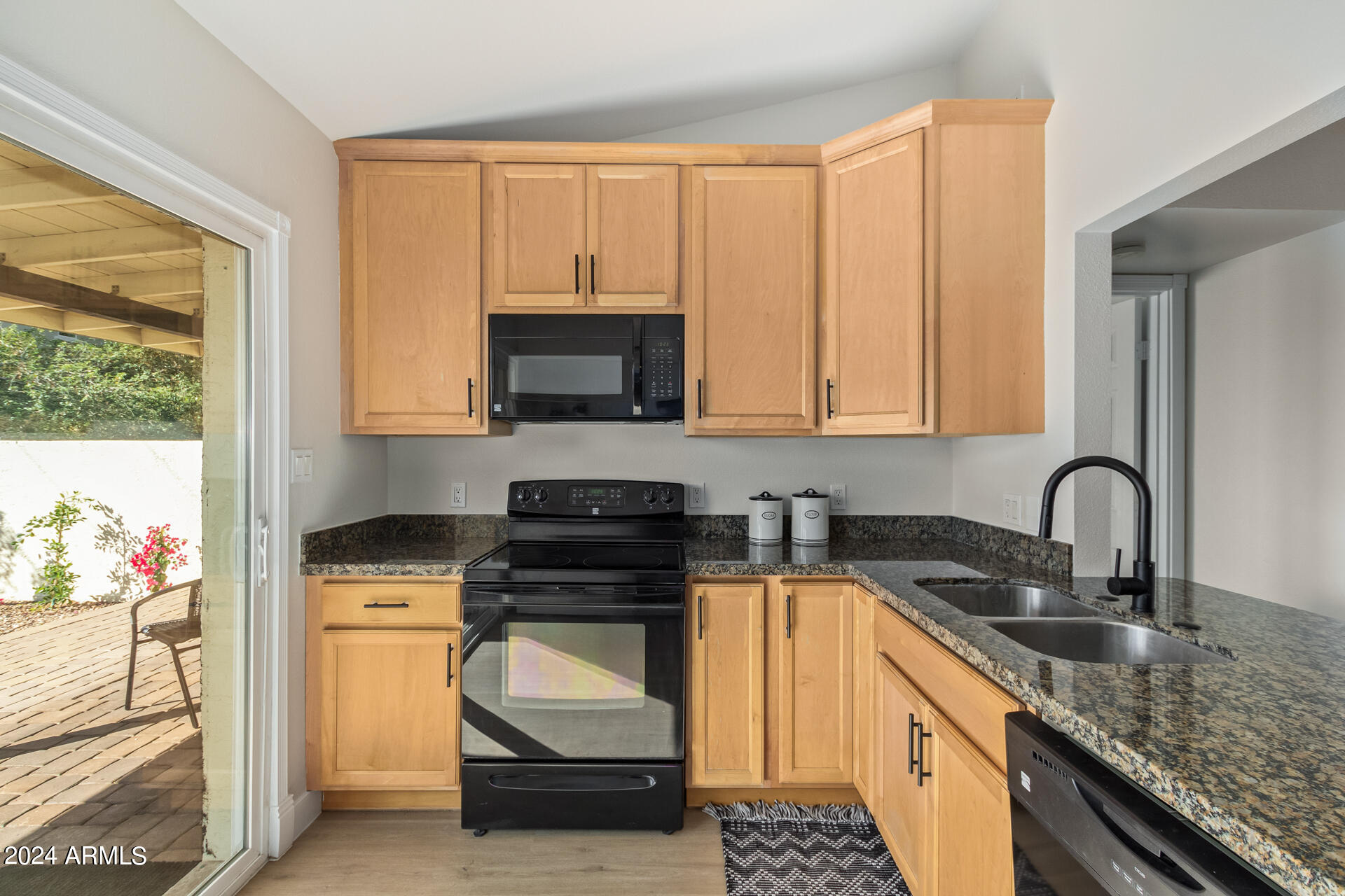 4925 E Windsor Avenue