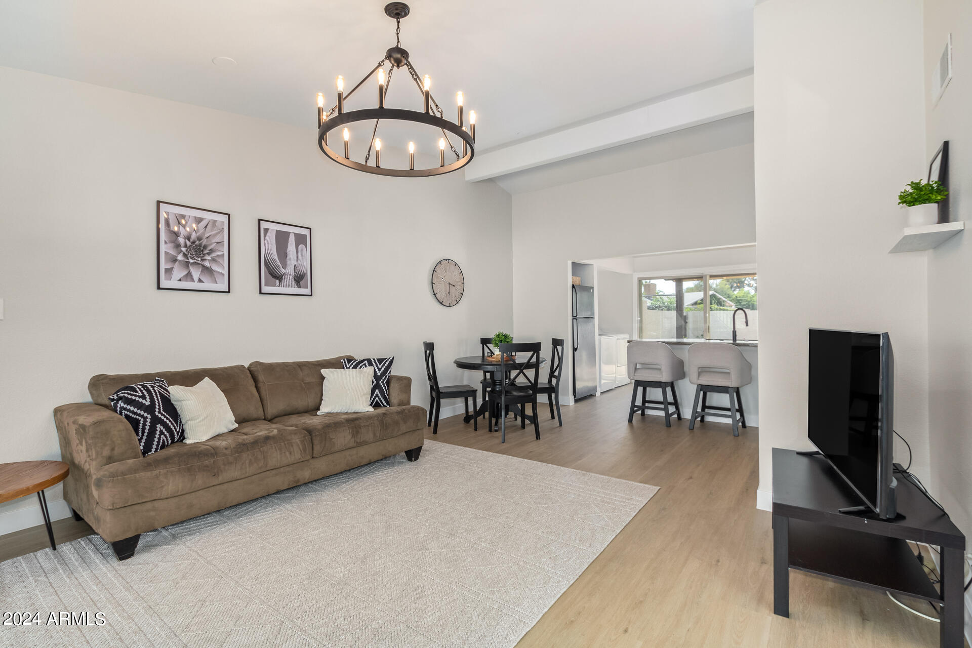 4925 E Windsor Avenue