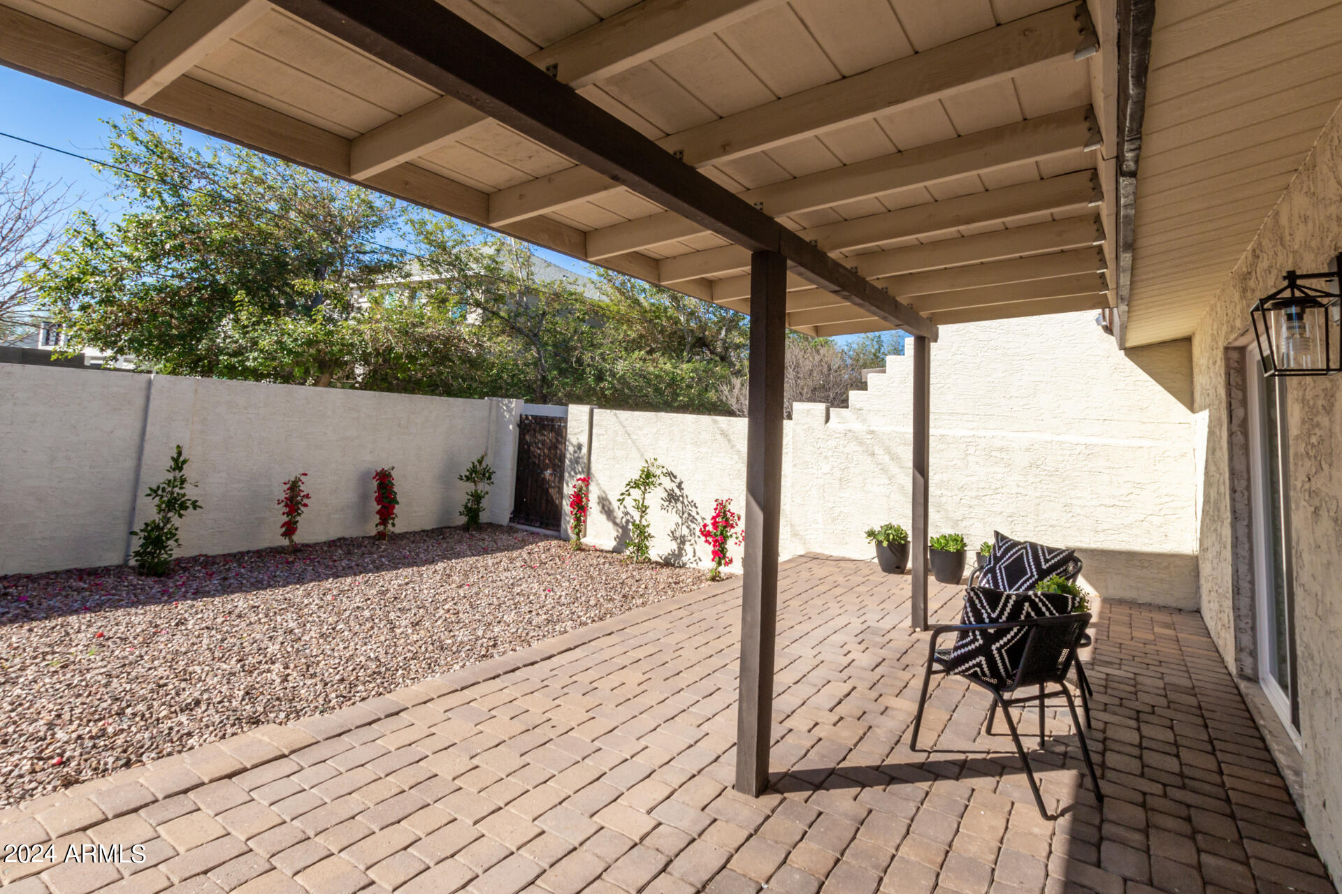 4925 E Windsor Avenue