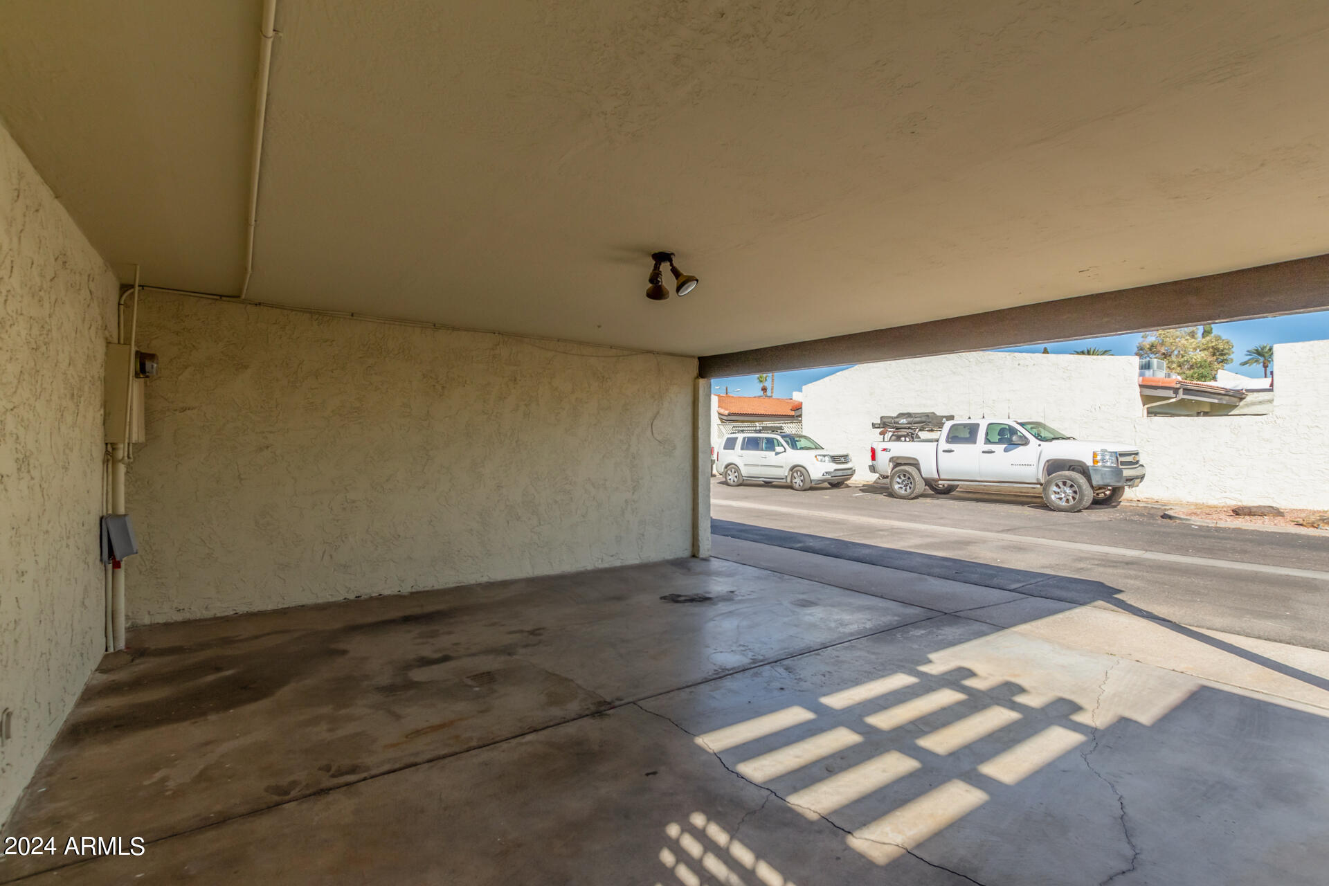 4925 E Windsor Avenue