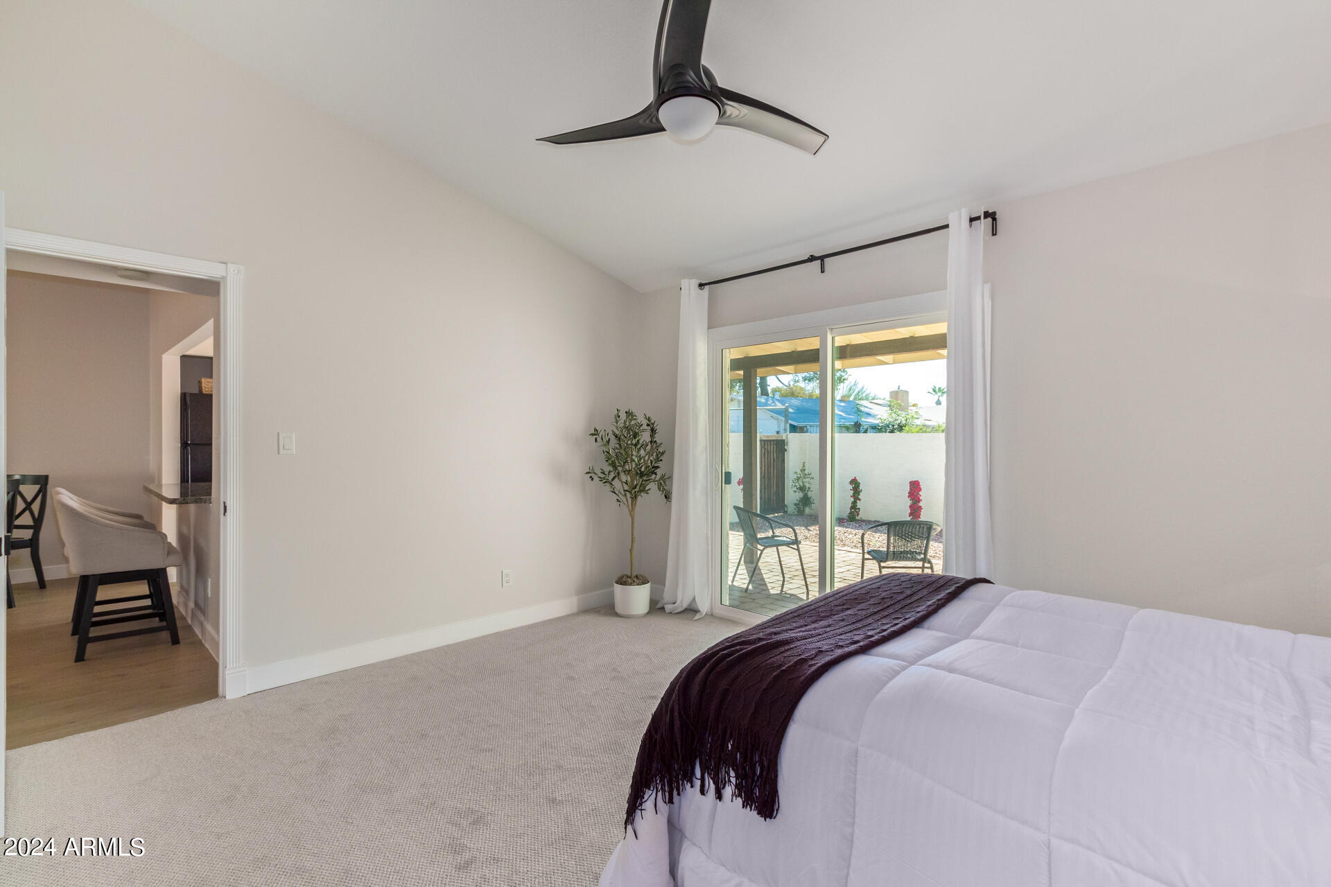 4925 E Windsor Avenue