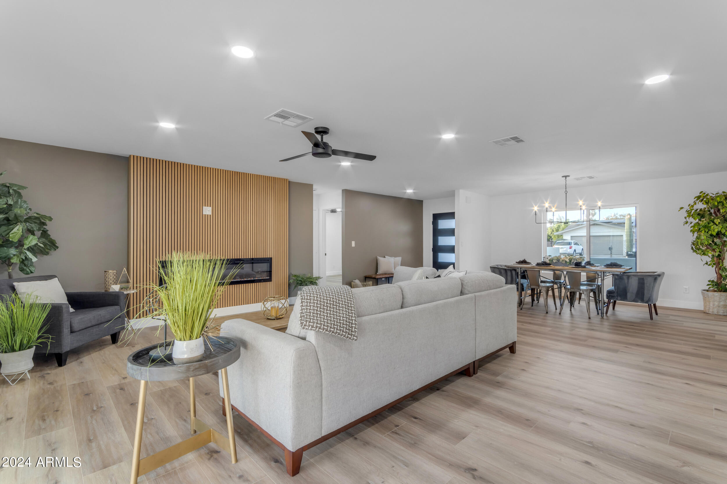 5317 E HILLERY Drive