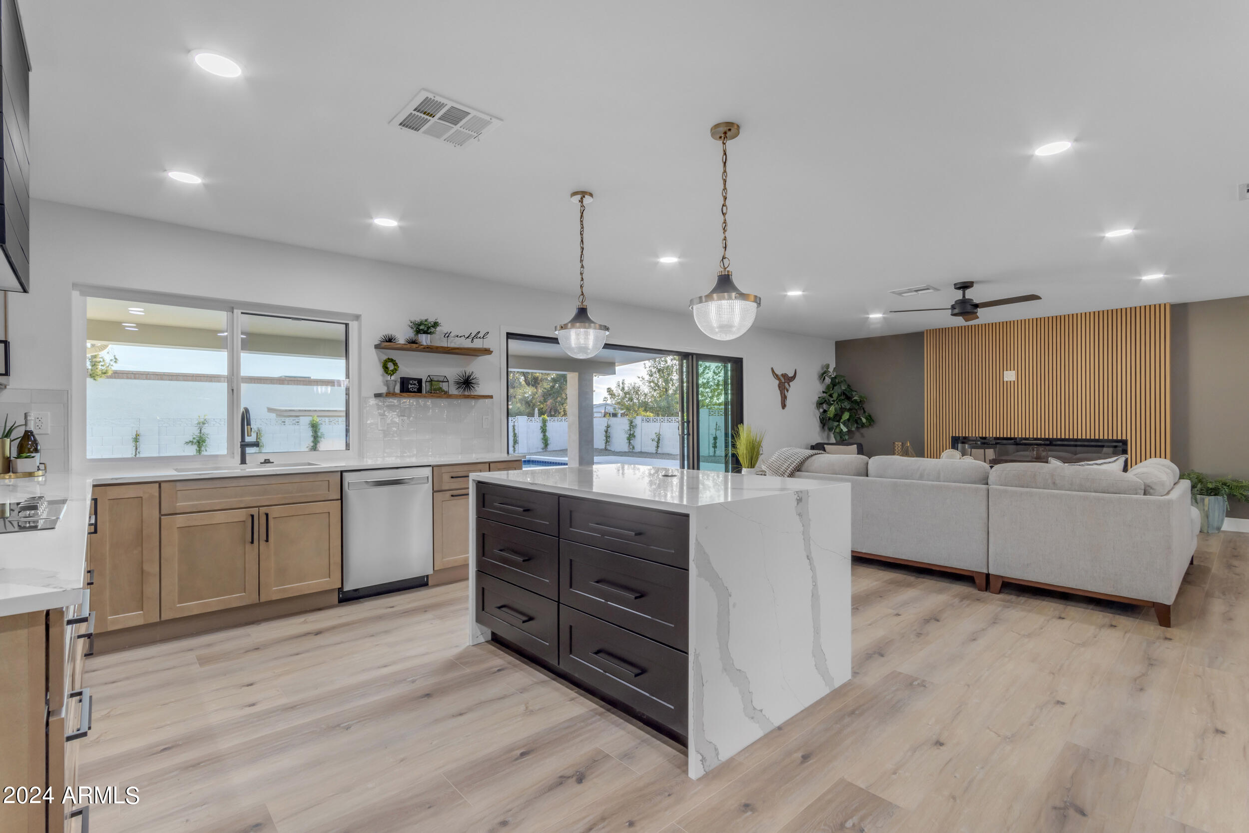 5317 E HILLERY Drive