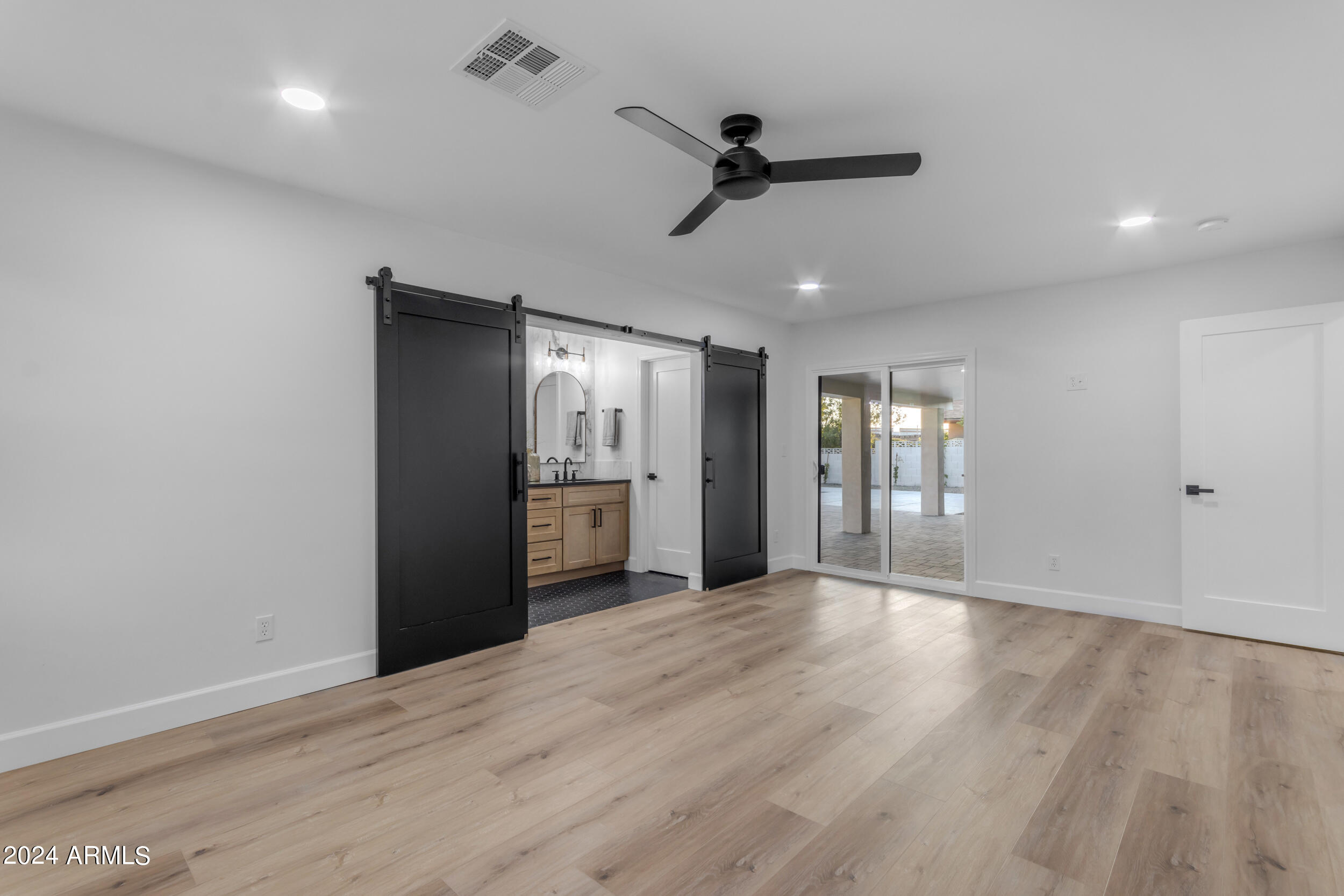 5317 E HILLERY Drive