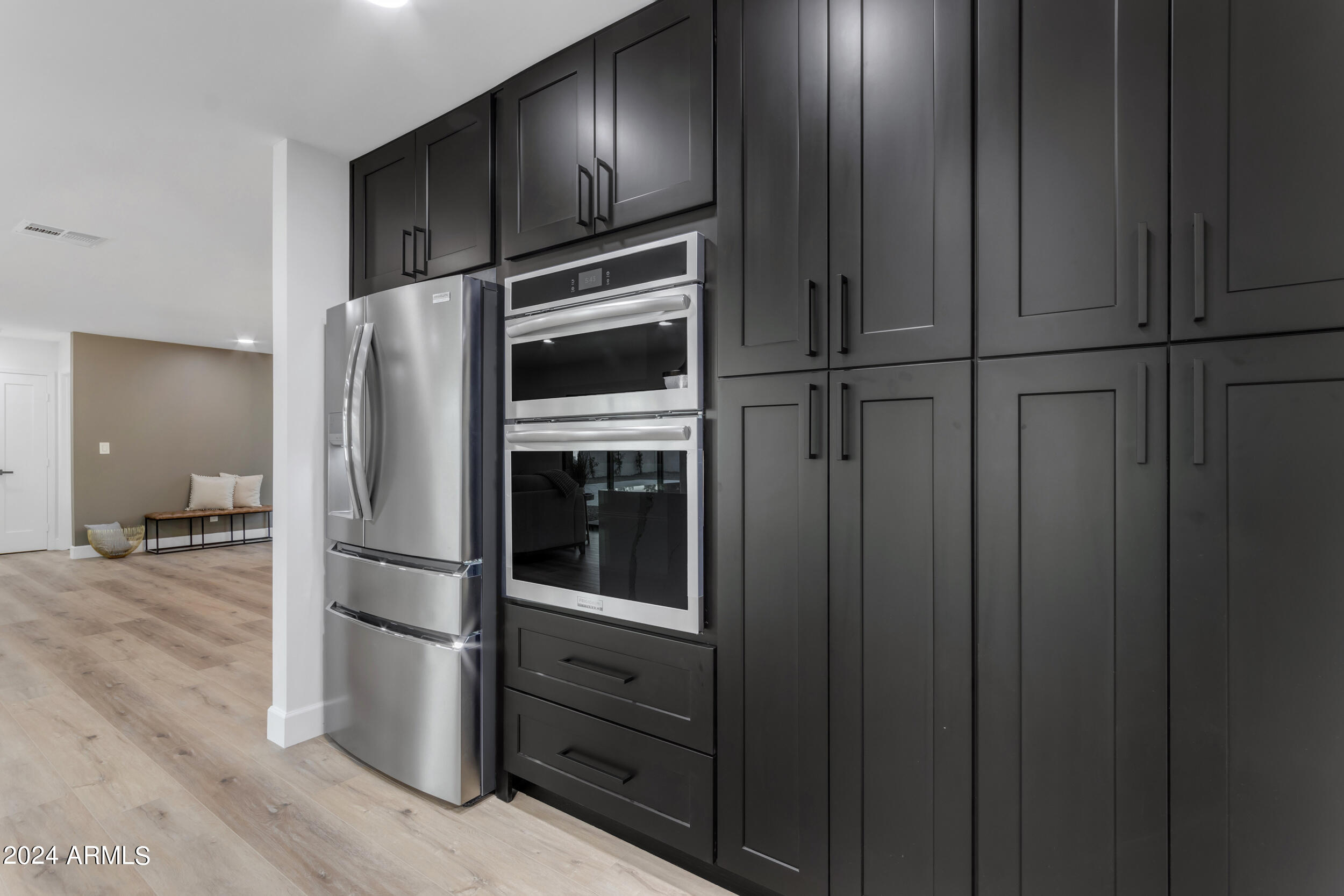 5317 E HILLERY Drive