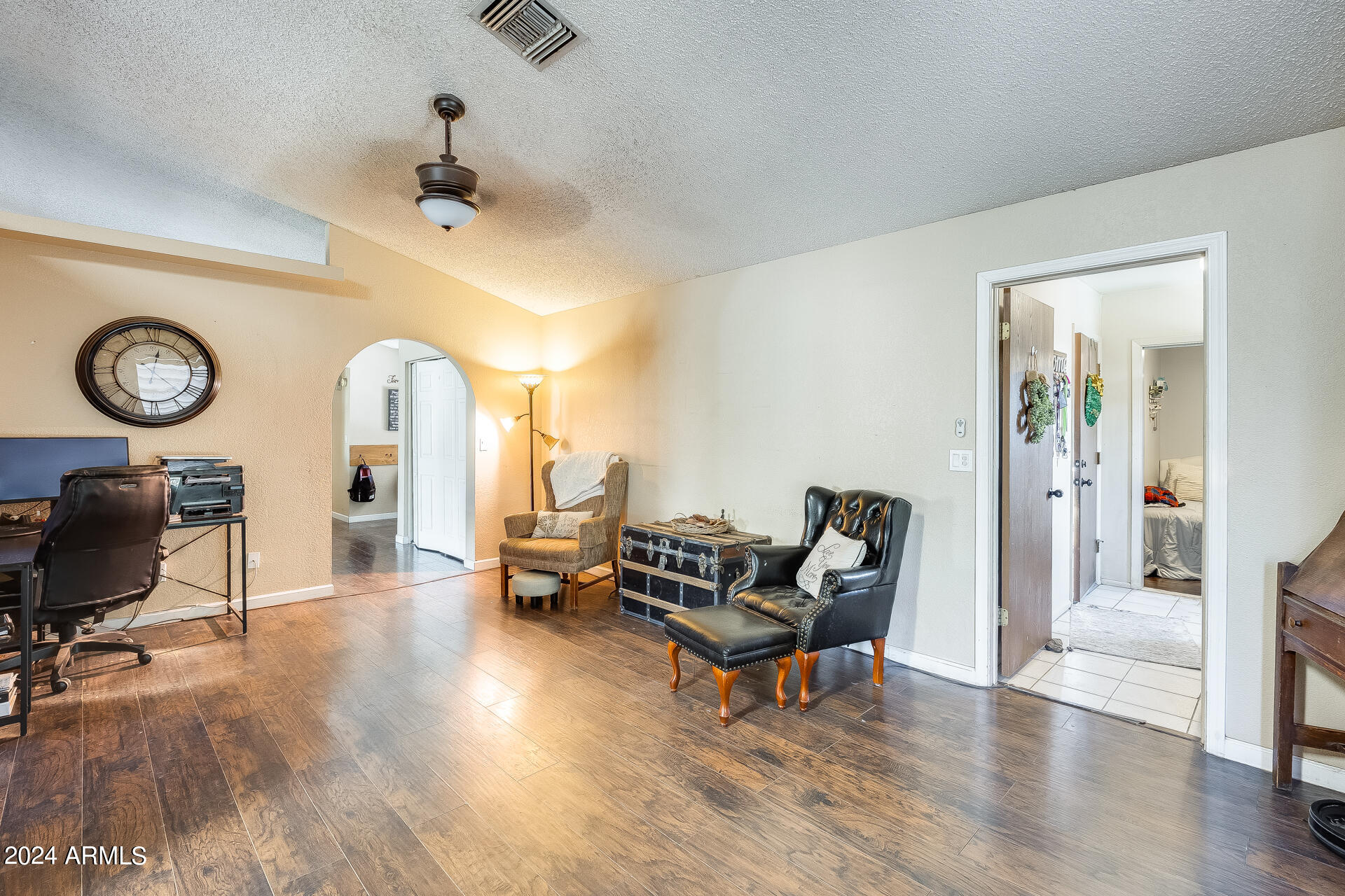 4916 E FOUNTAIN Street