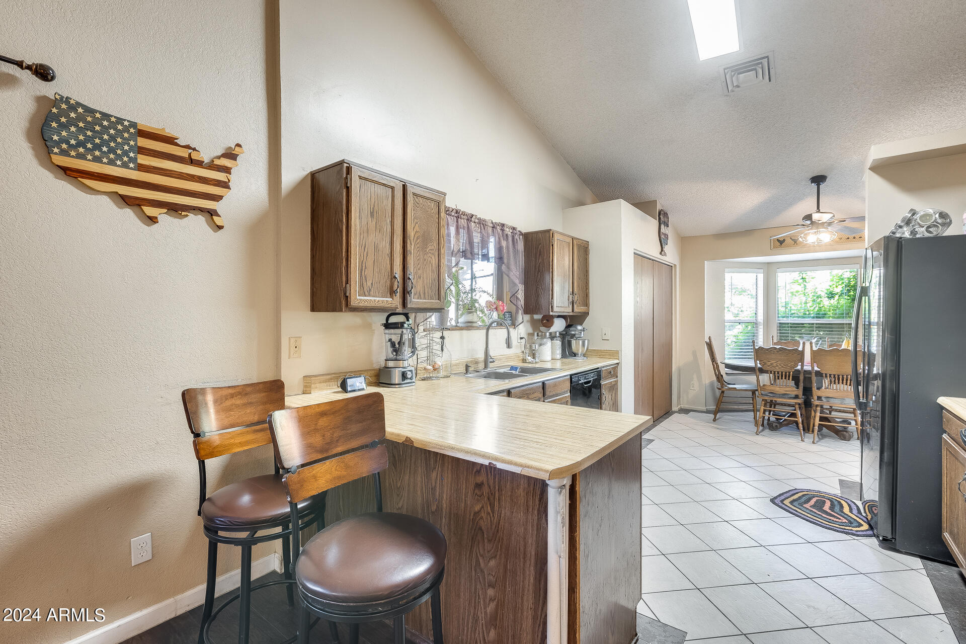 4916 E FOUNTAIN Street