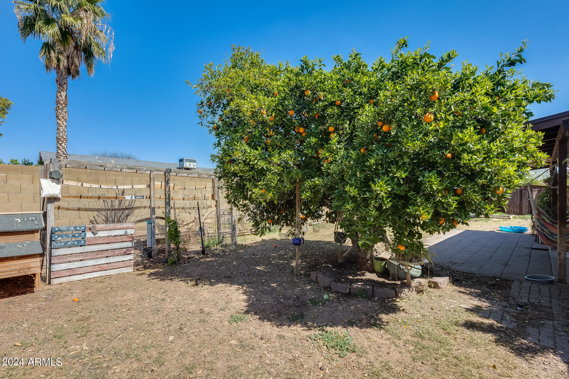 4916 E FOUNTAIN Street