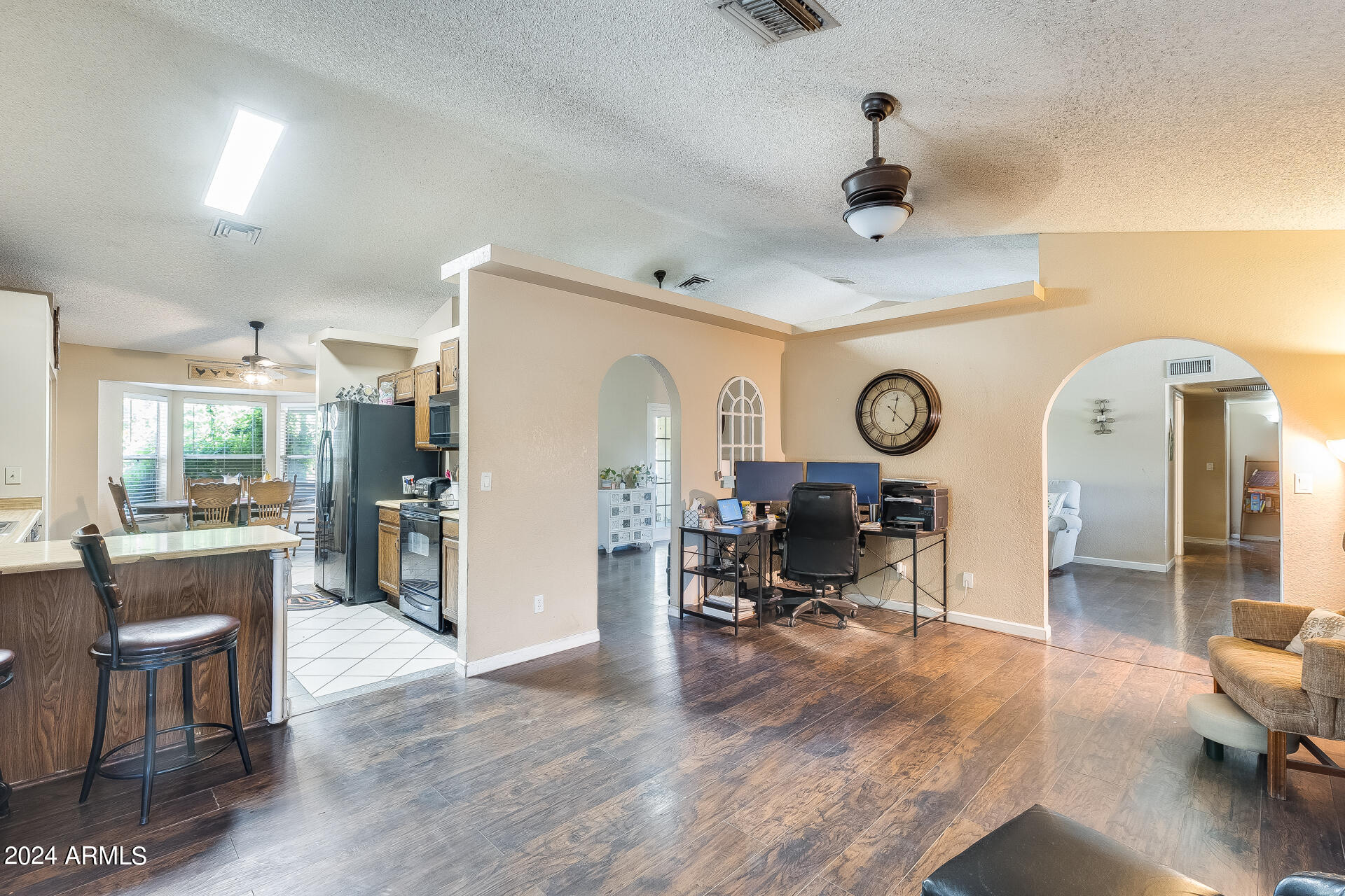 4916 E FOUNTAIN Street