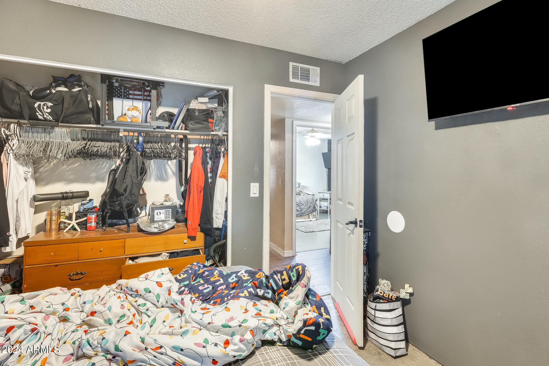 4916 E FOUNTAIN Street