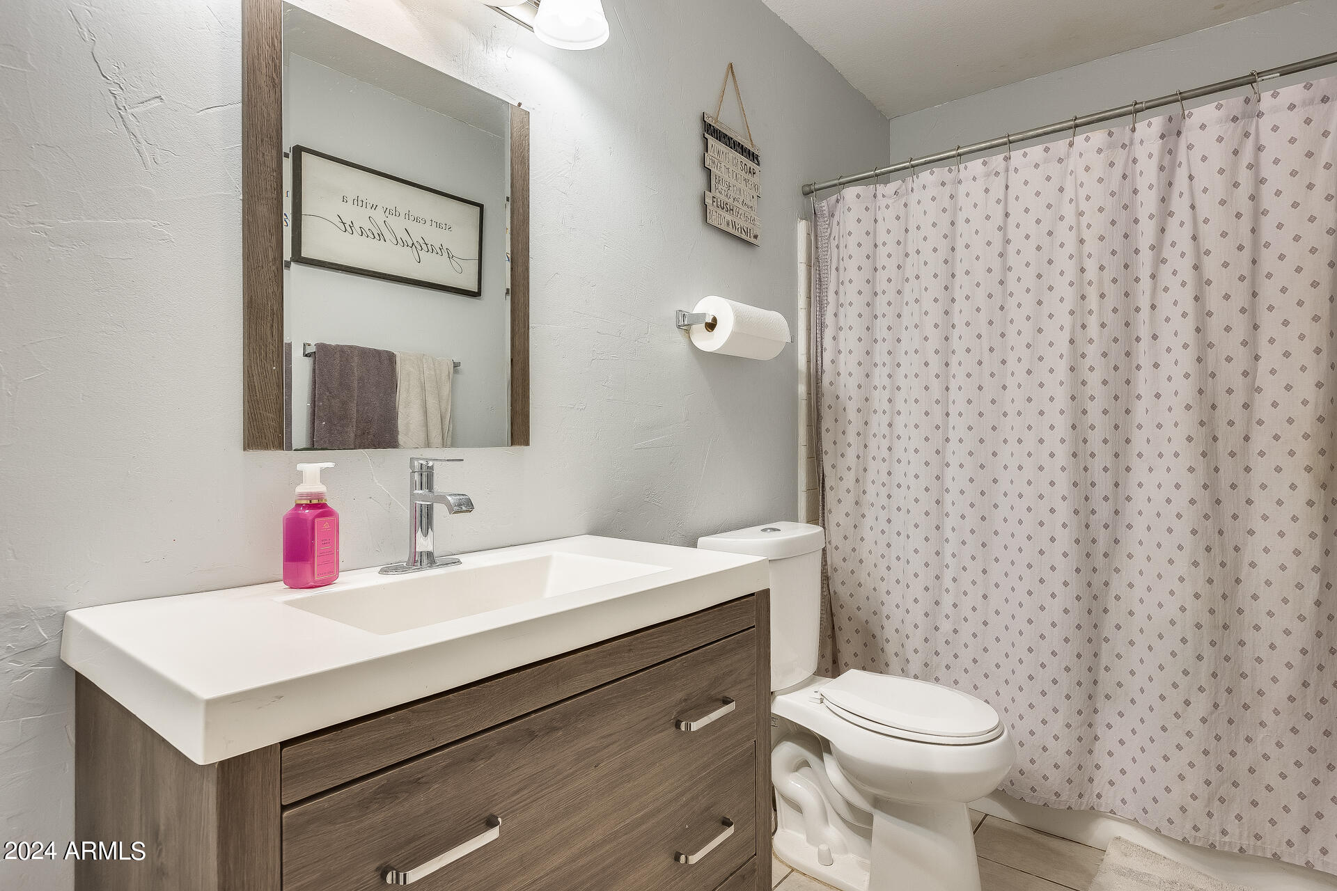 4916 E FOUNTAIN Street