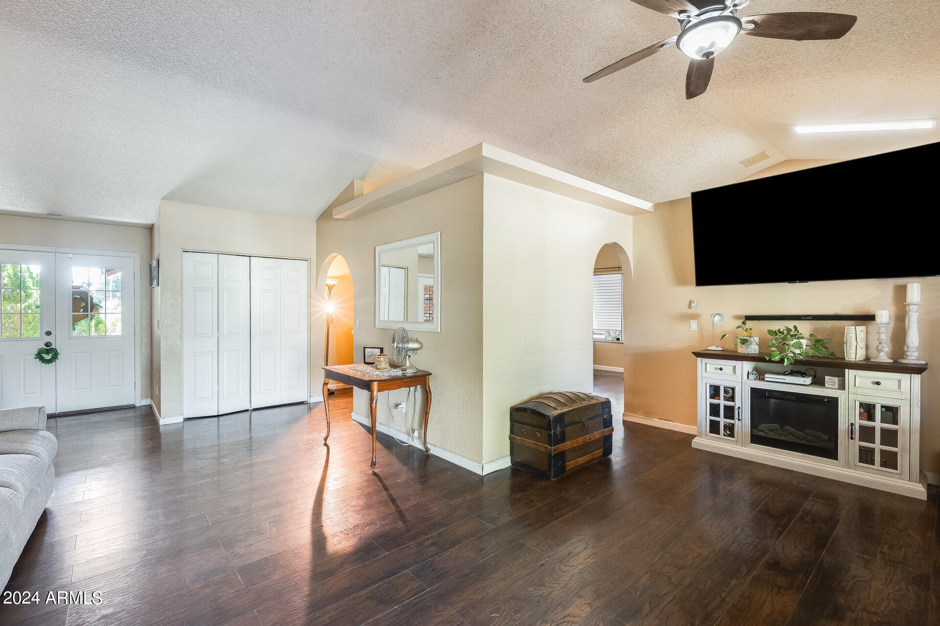 4916 E FOUNTAIN Street