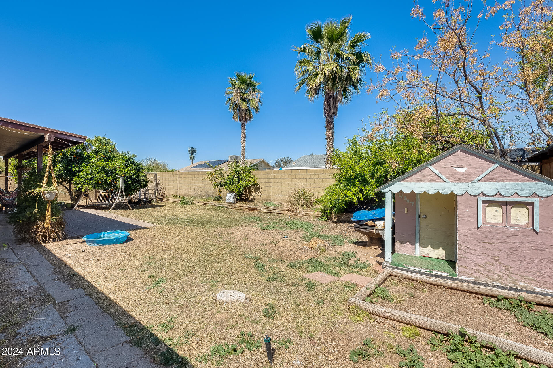 4916 E FOUNTAIN Street