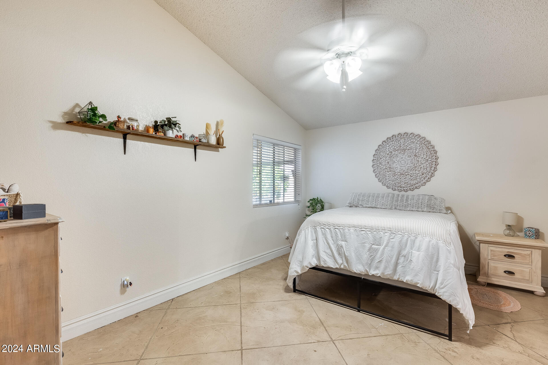 4916 E FOUNTAIN Street