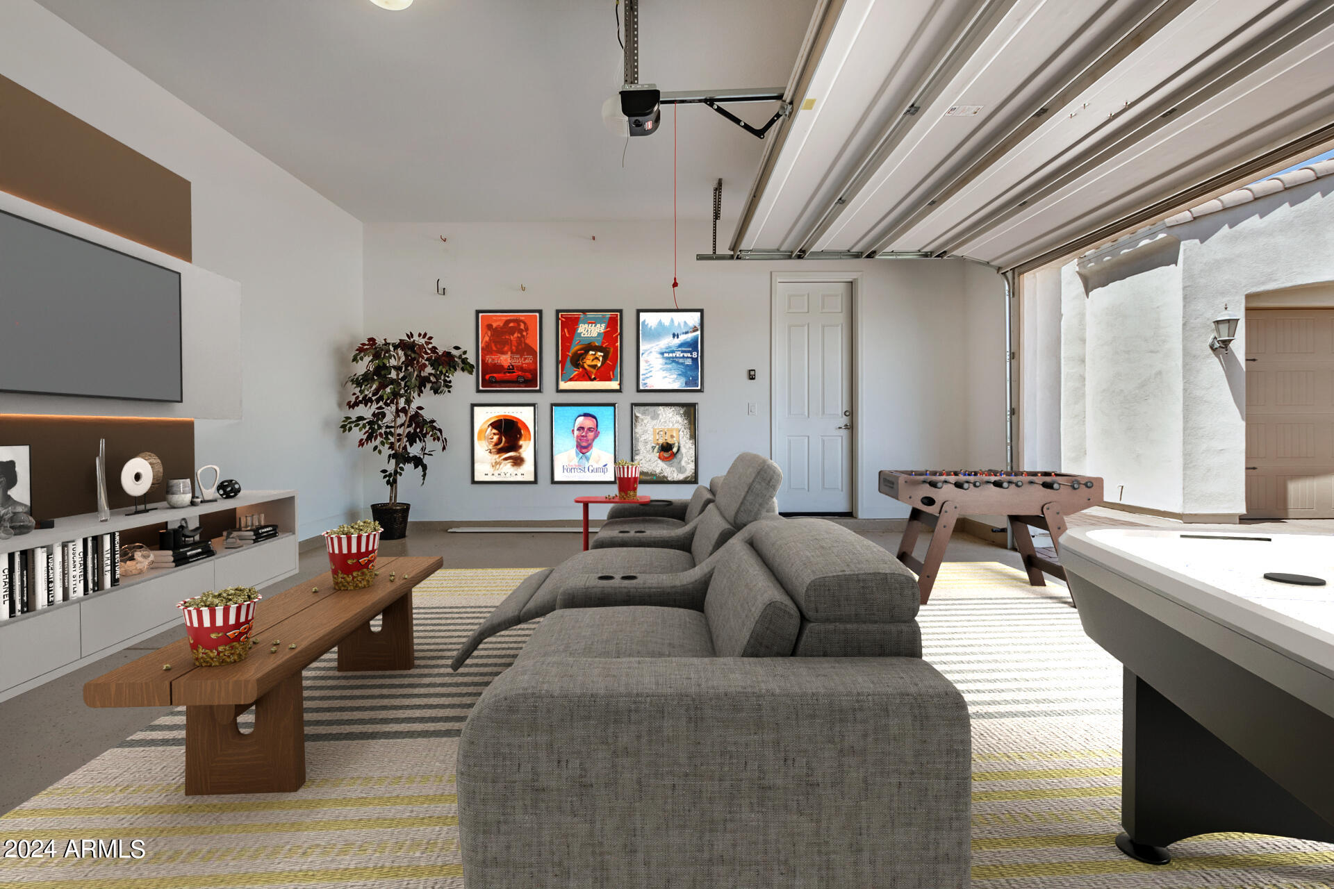 10452 E LINCOLN Avenue