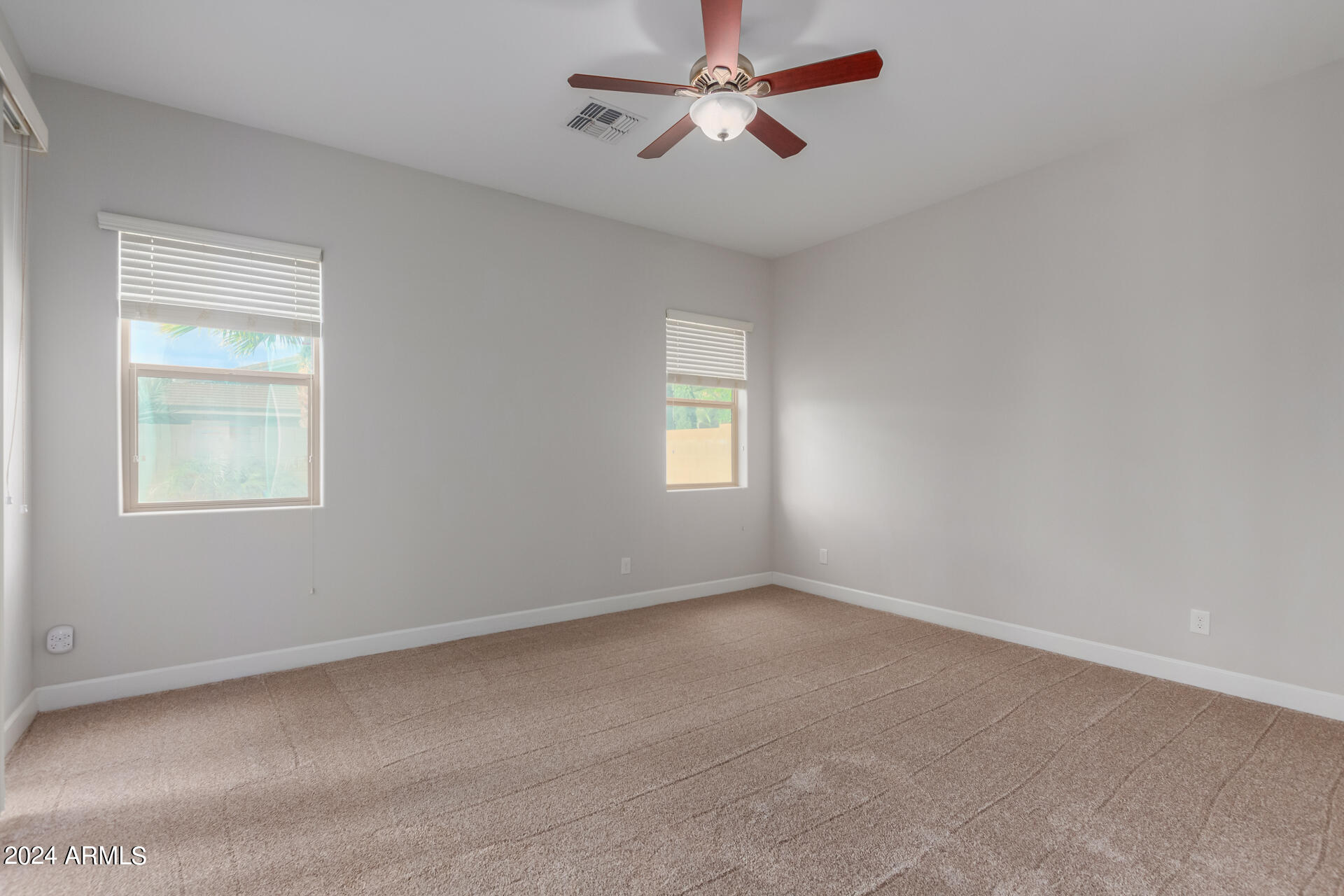 10452 E LINCOLN Avenue