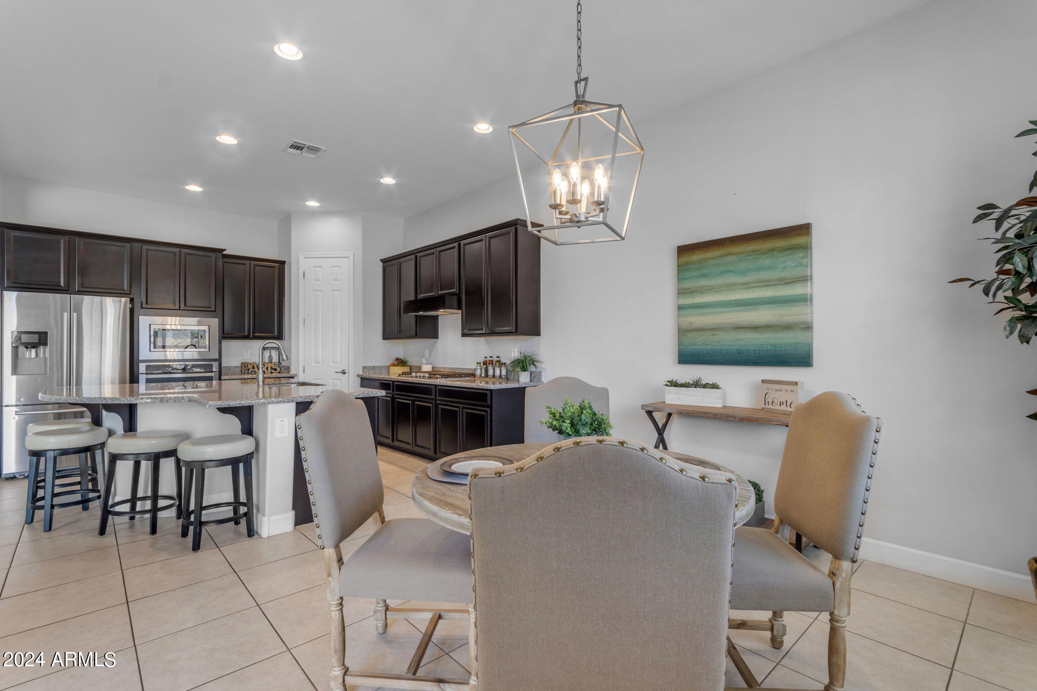 10452 E LINCOLN Avenue