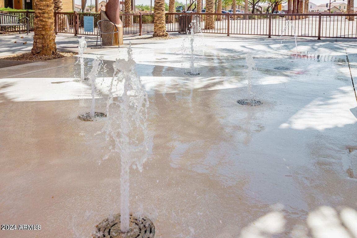 10452 E LINCOLN Avenue