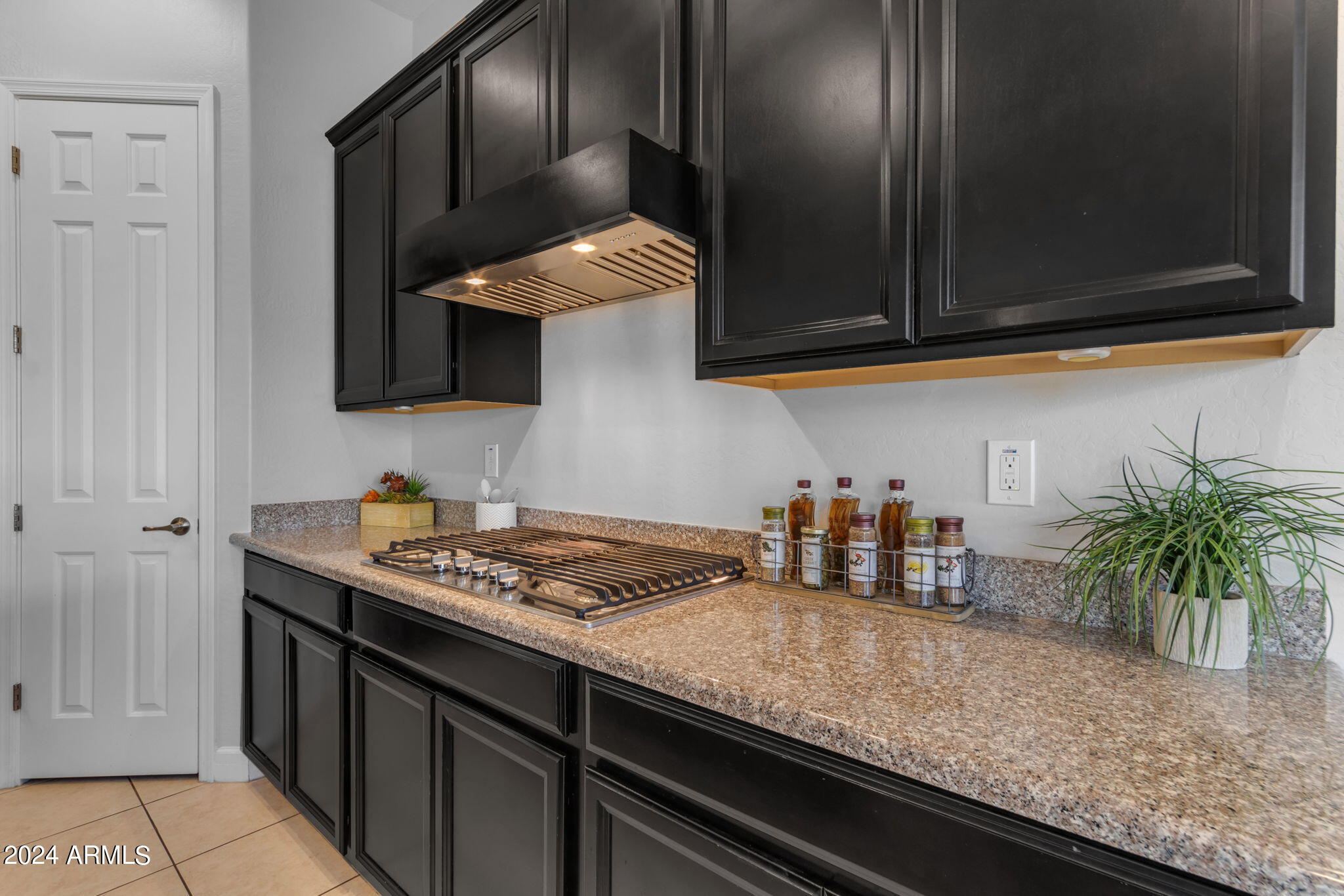 10452 E LINCOLN Avenue