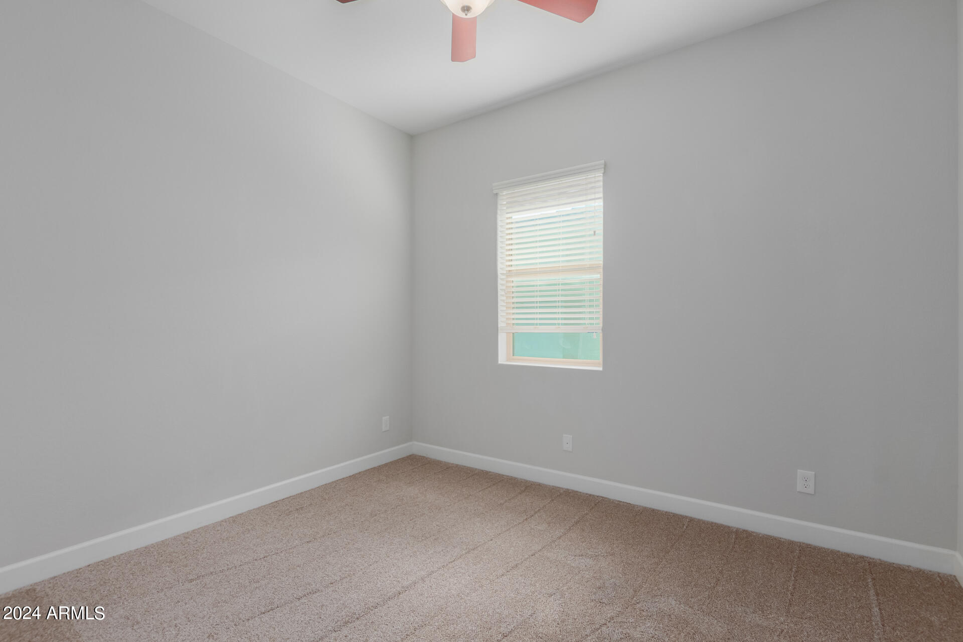 10452 E LINCOLN Avenue