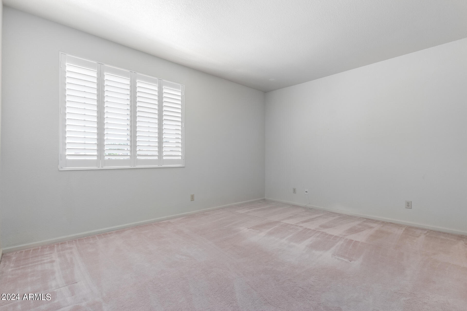 10412 E NACOMA Drive