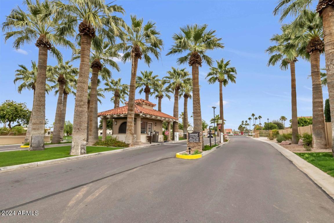 10412 E NACOMA Drive