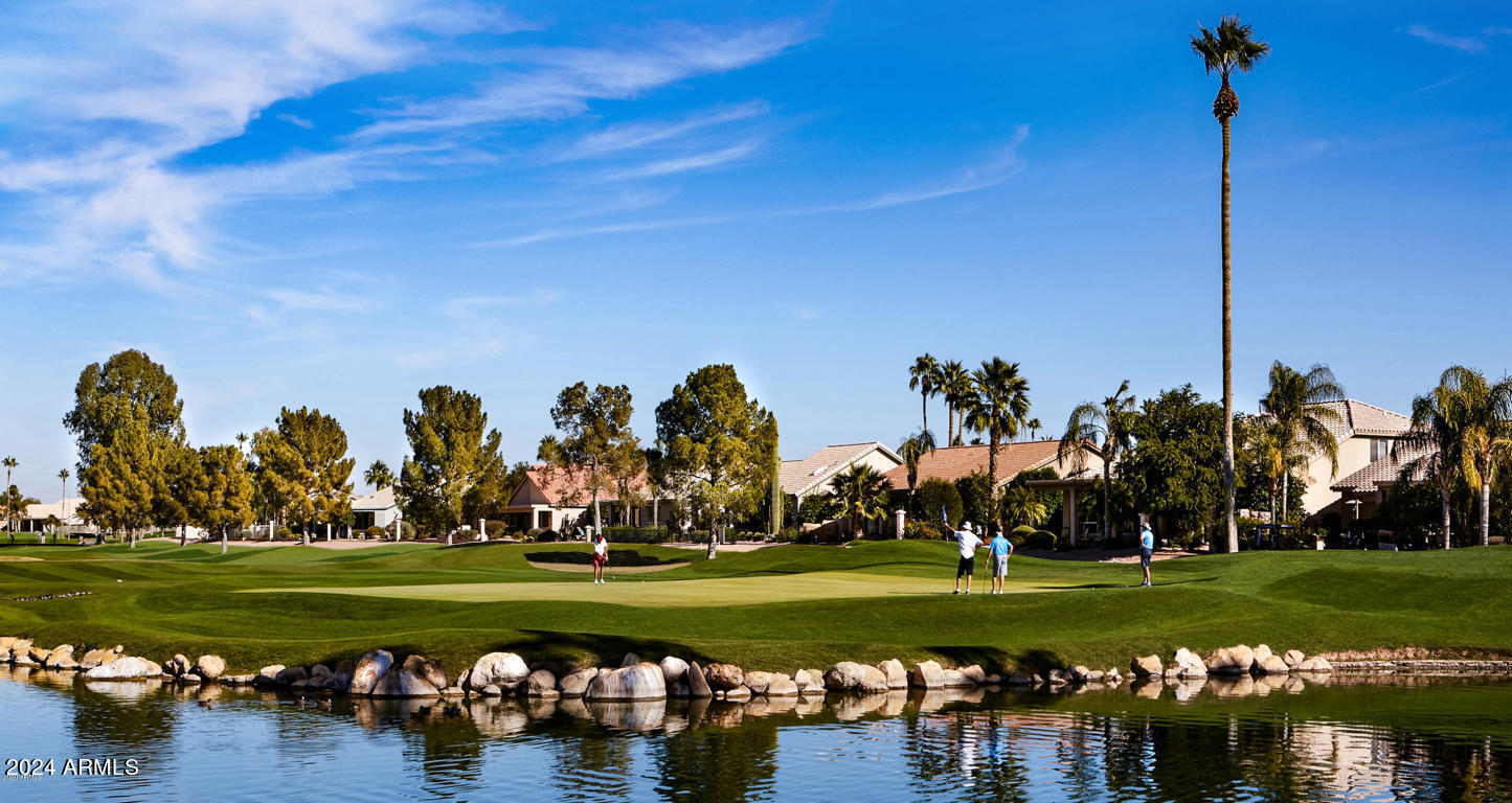 10412 E NACOMA Drive