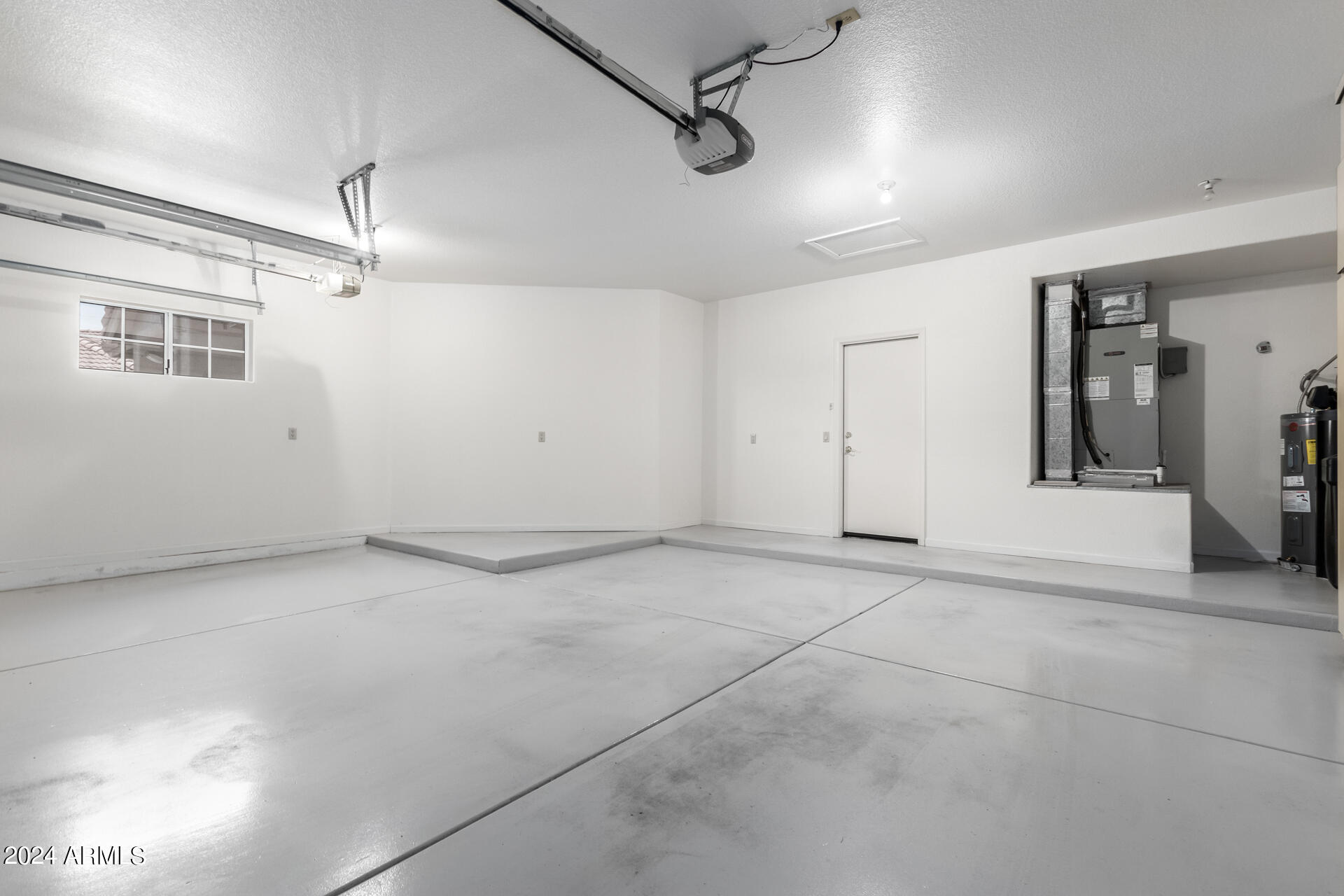 10412 E NACOMA Drive