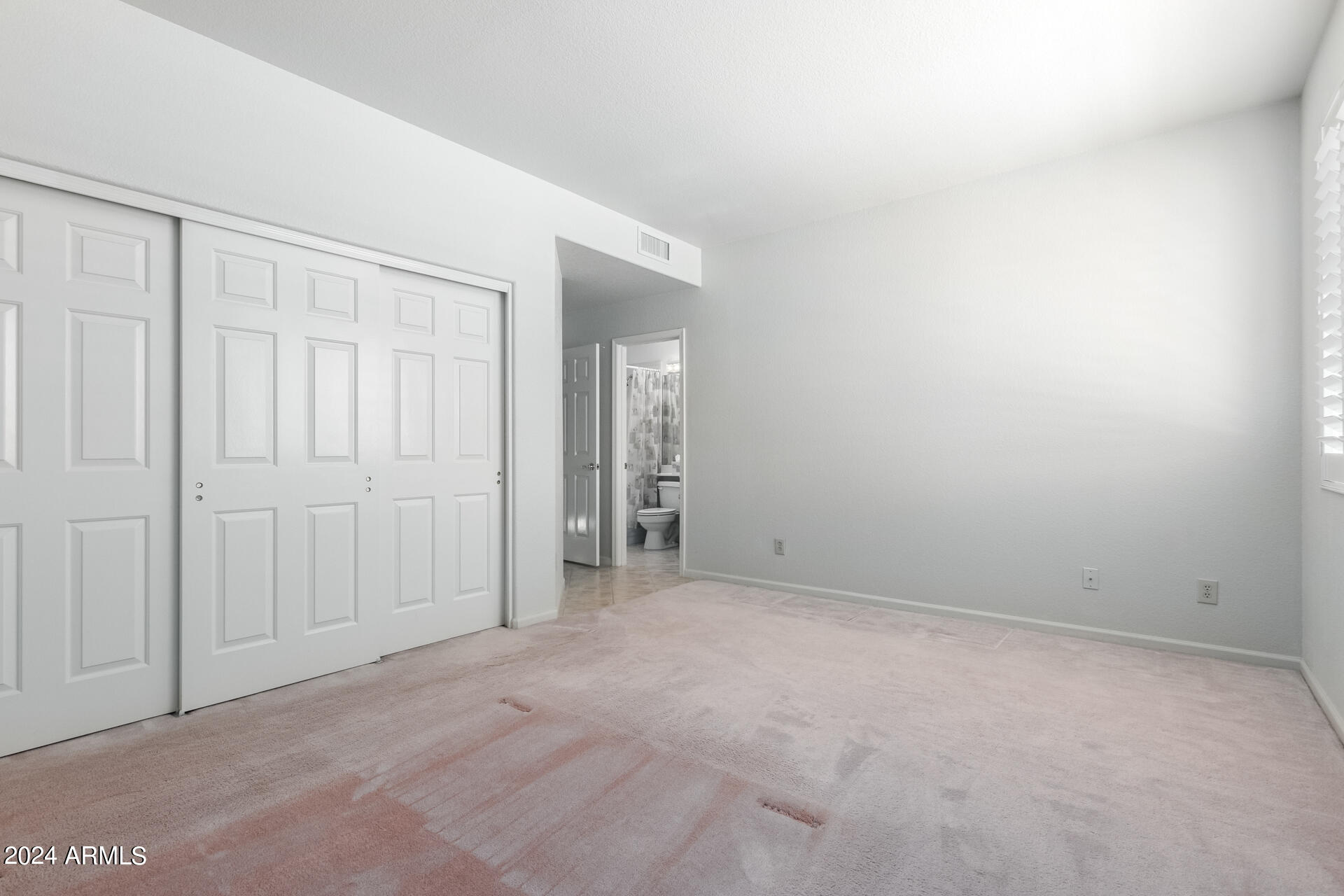 10412 E NACOMA Drive