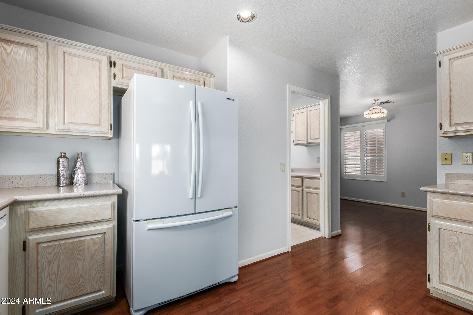 10412 E NACOMA Drive