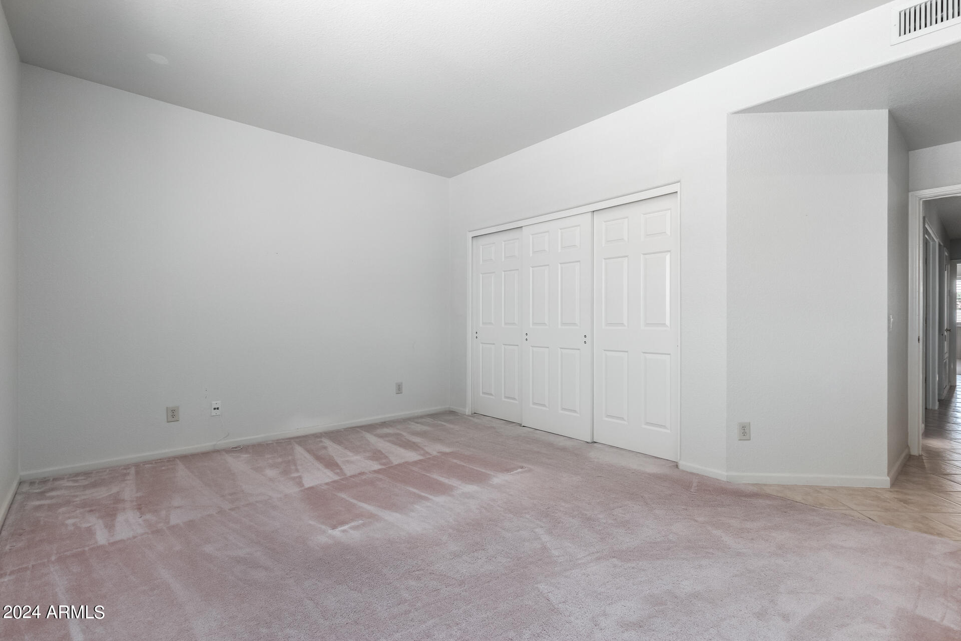 10412 E NACOMA Drive