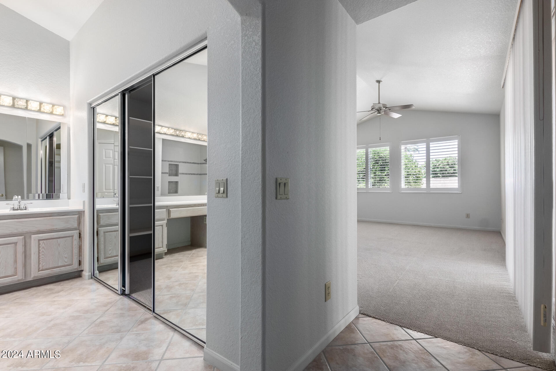 10412 E NACOMA Drive