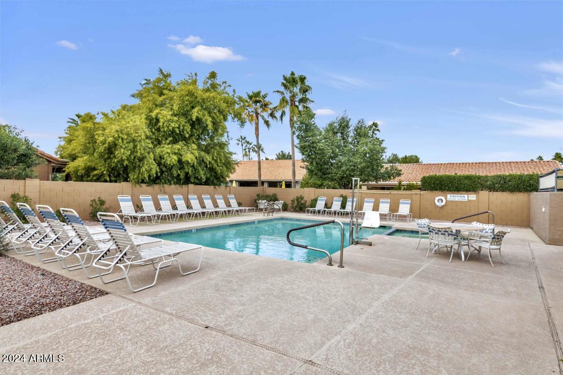 10412 E NACOMA Drive