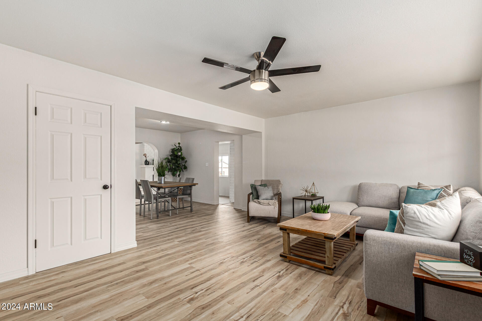 1480 N CALLE ZAMORA --