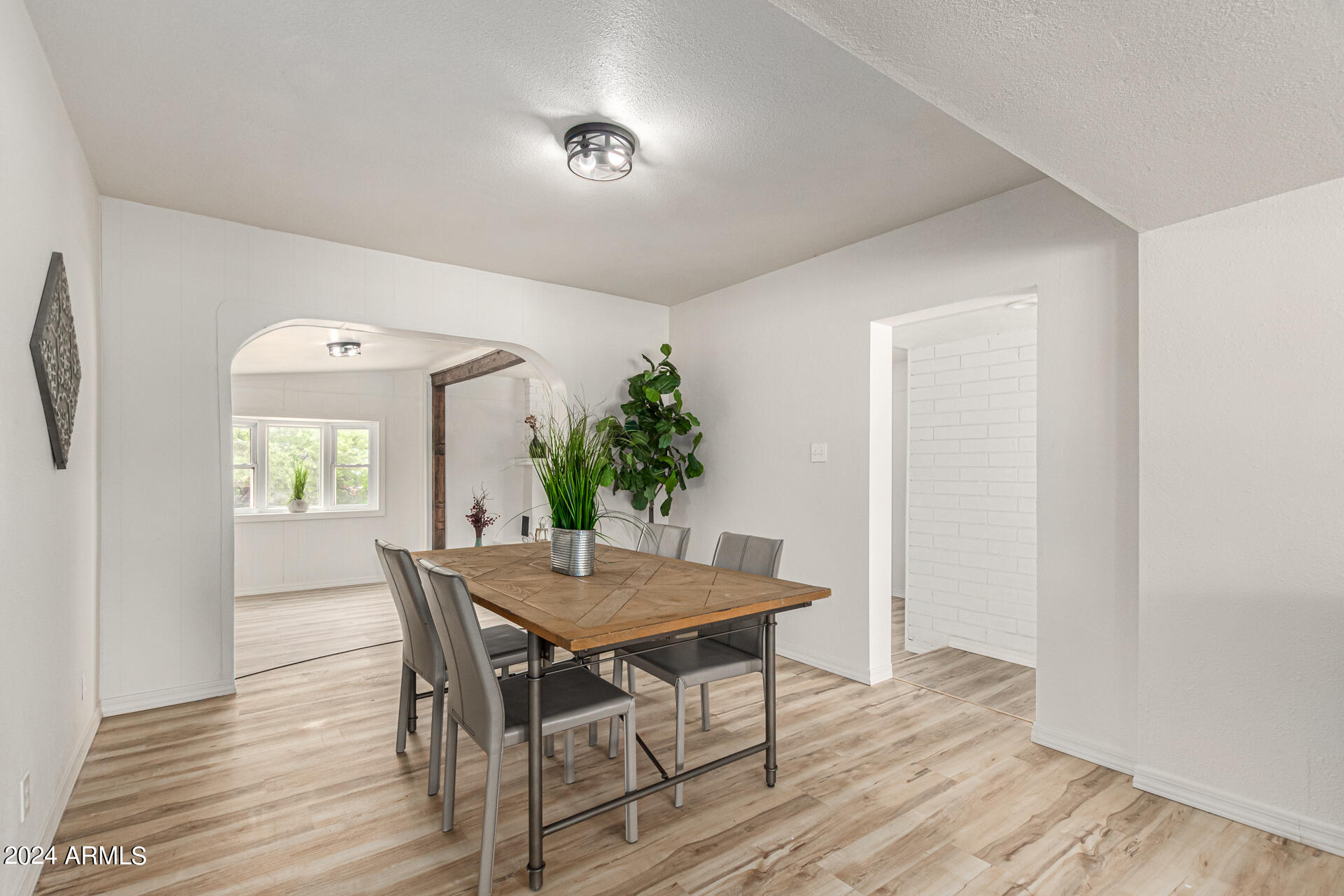 1480 N CALLE ZAMORA --