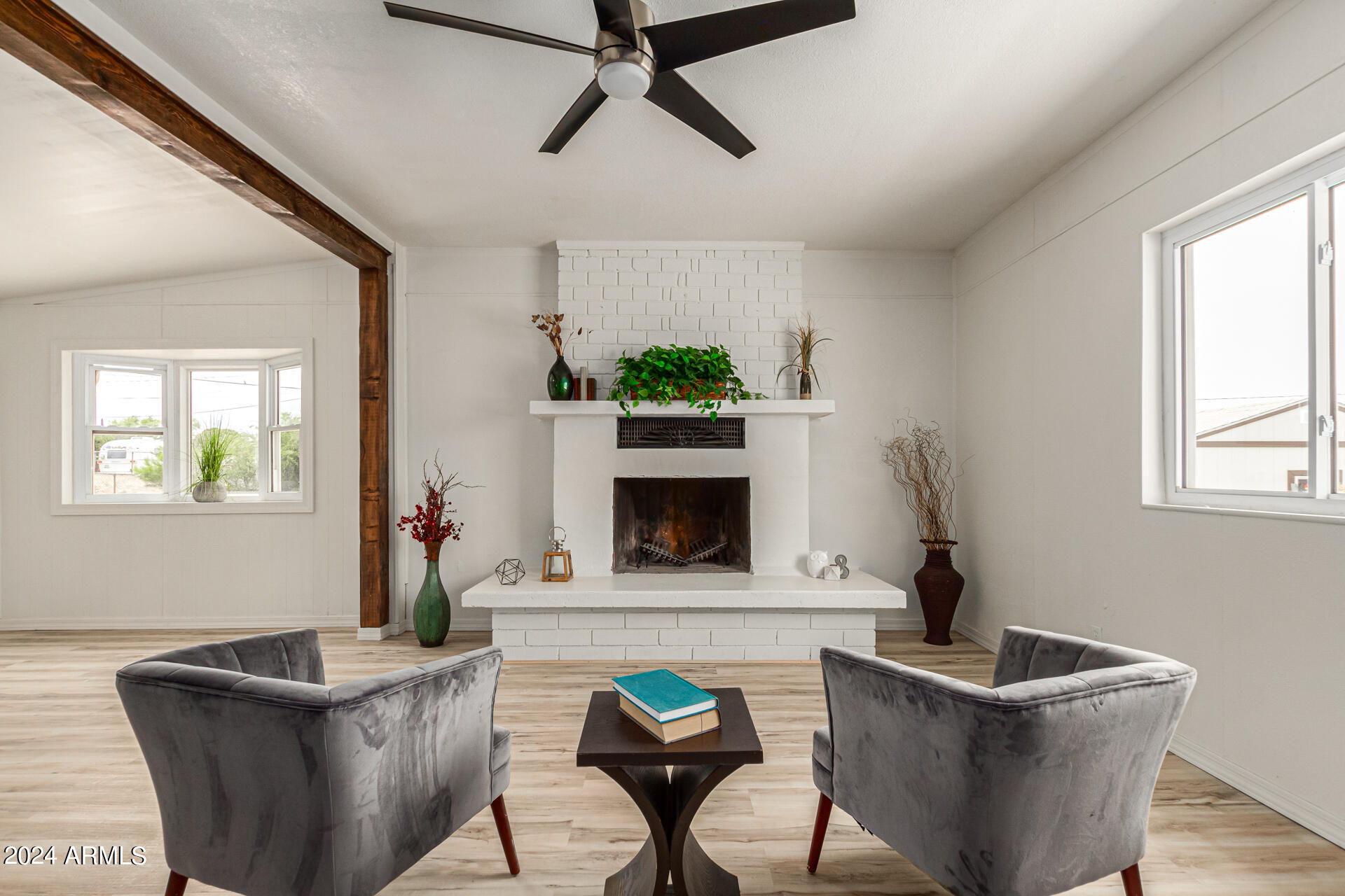 1480 N CALLE ZAMORA --