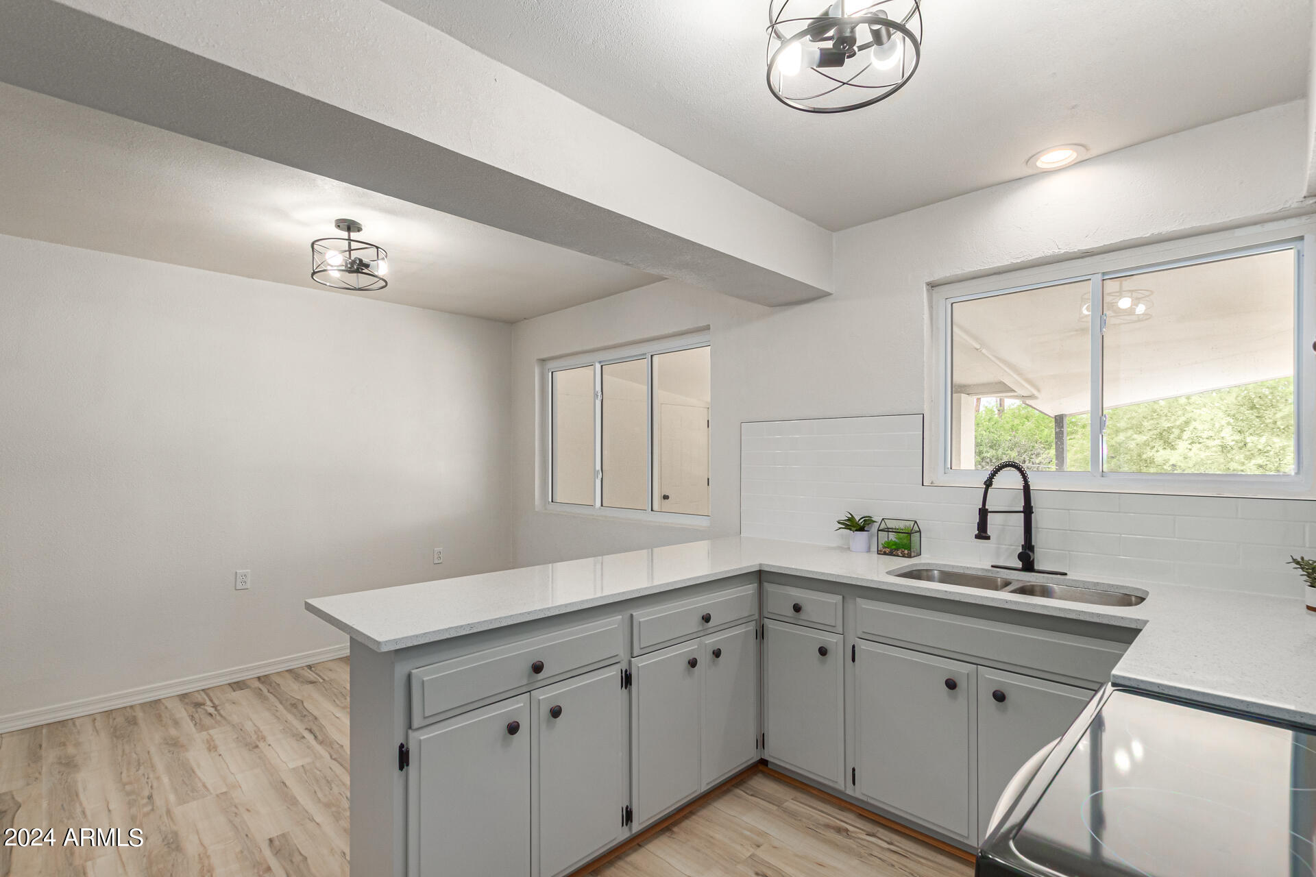 1480 N CALLE ZAMORA --