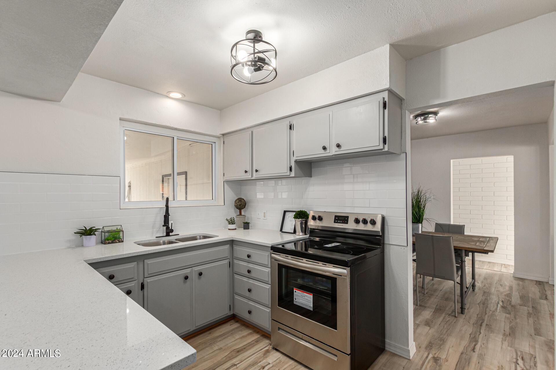 1480 N CALLE ZAMORA --