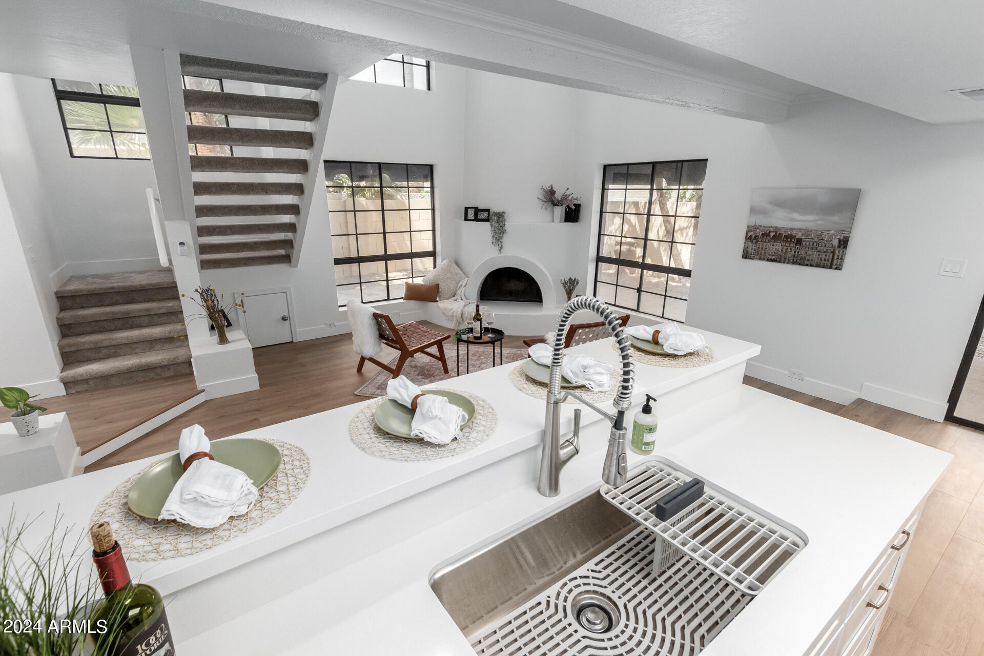 5002 E SIESTA Drive, 1