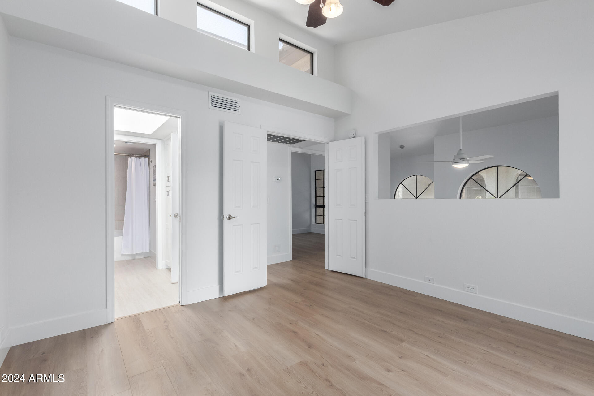 5002 E SIESTA Drive, 1