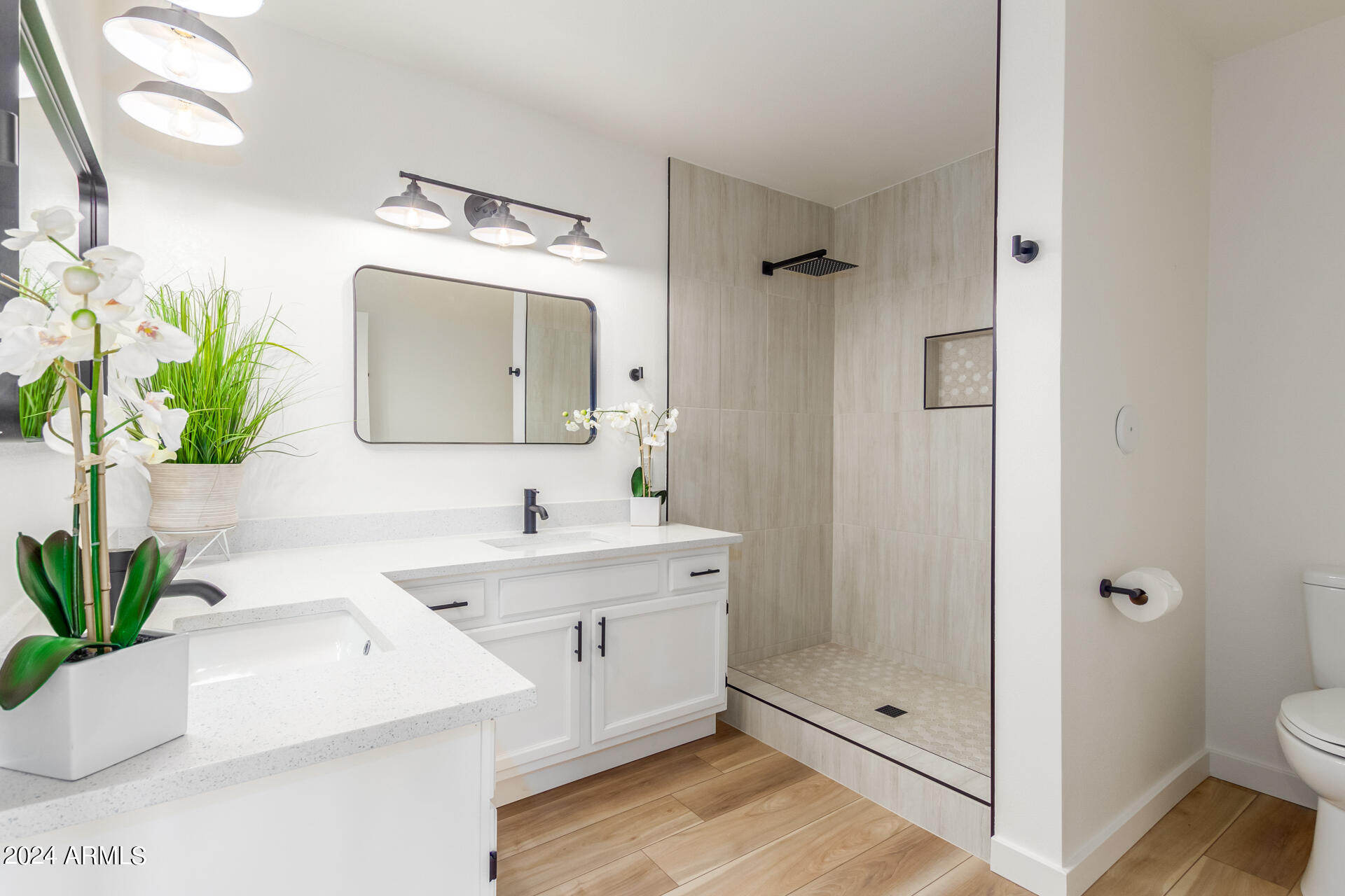 2842 W AVENIDA AZAHAR --