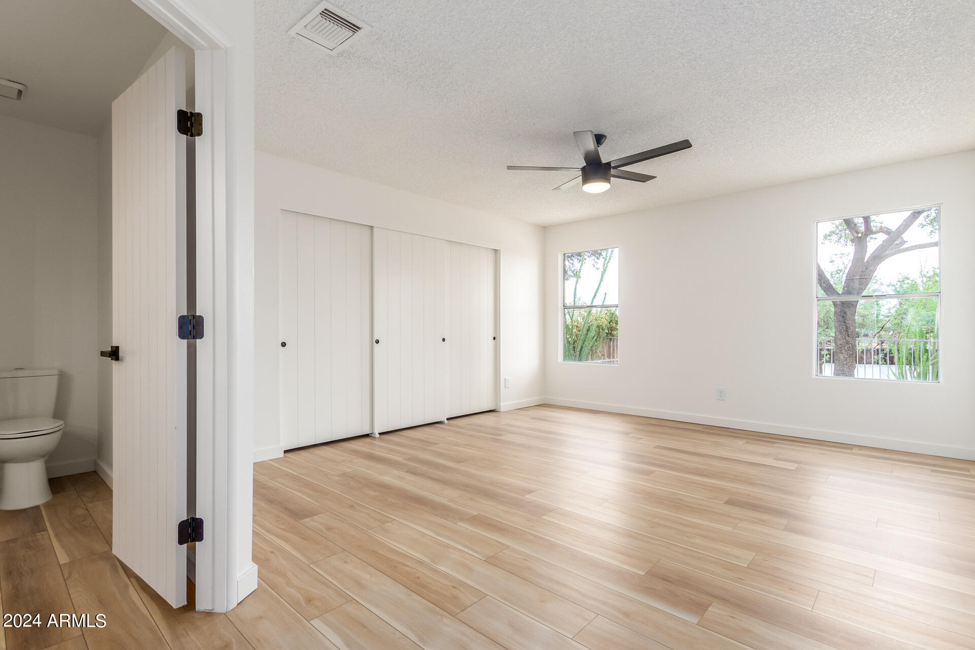 2842 W AVENIDA AZAHAR --