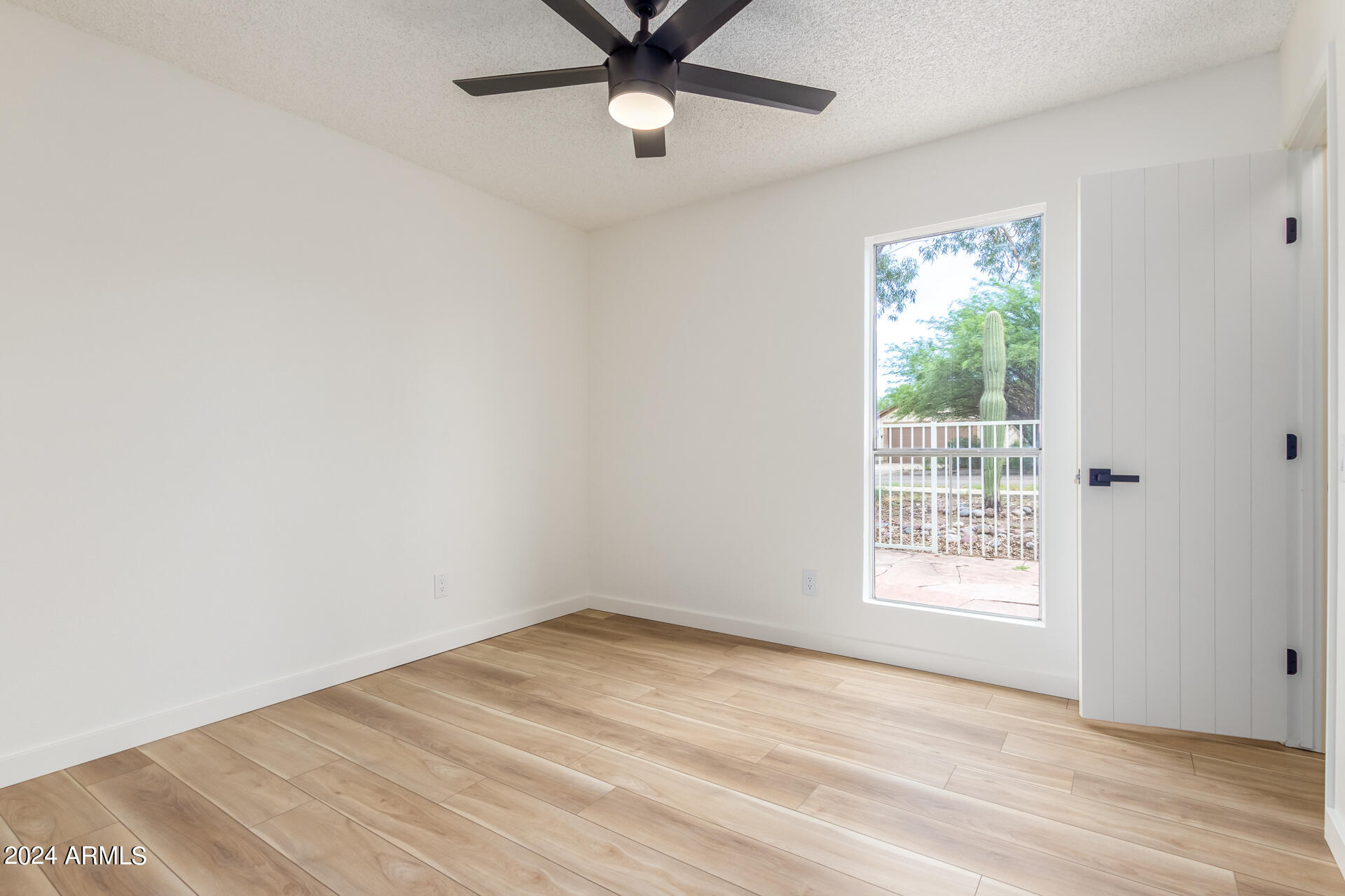 2842 W AVENIDA AZAHAR --