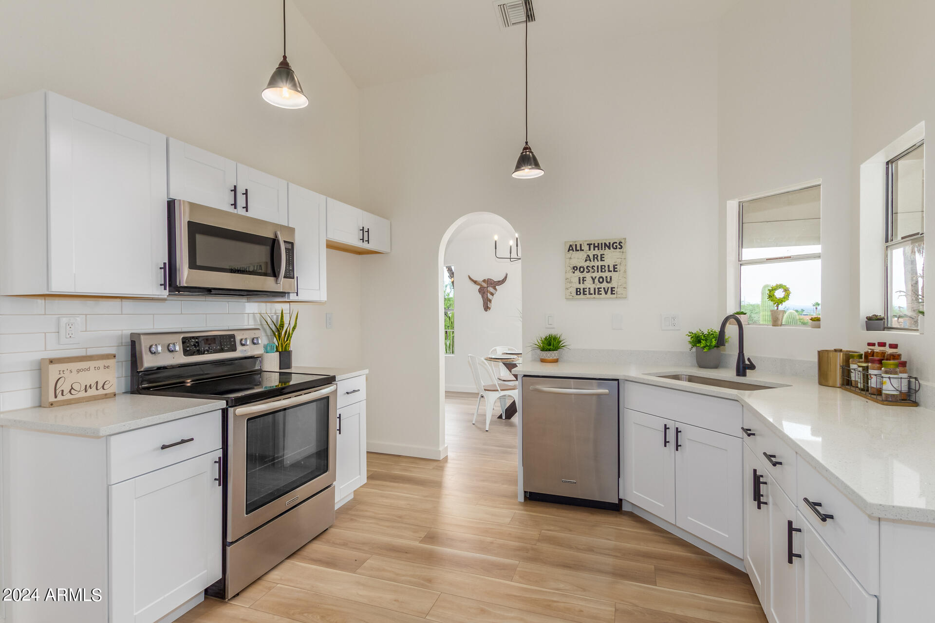 2842 W AVENIDA AZAHAR --