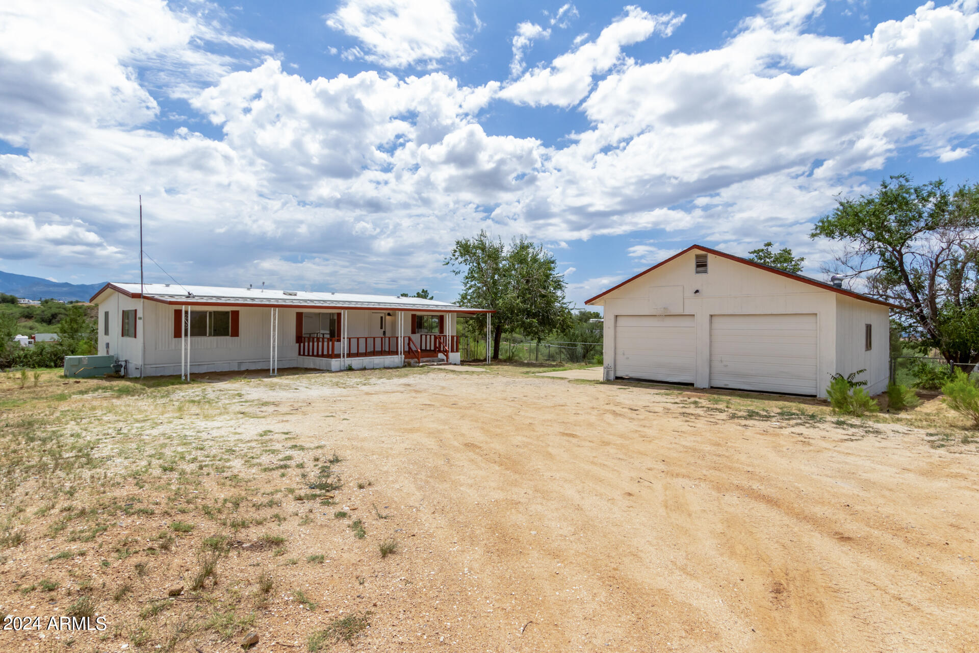 2730 N ROCKLIFFE Boulevard